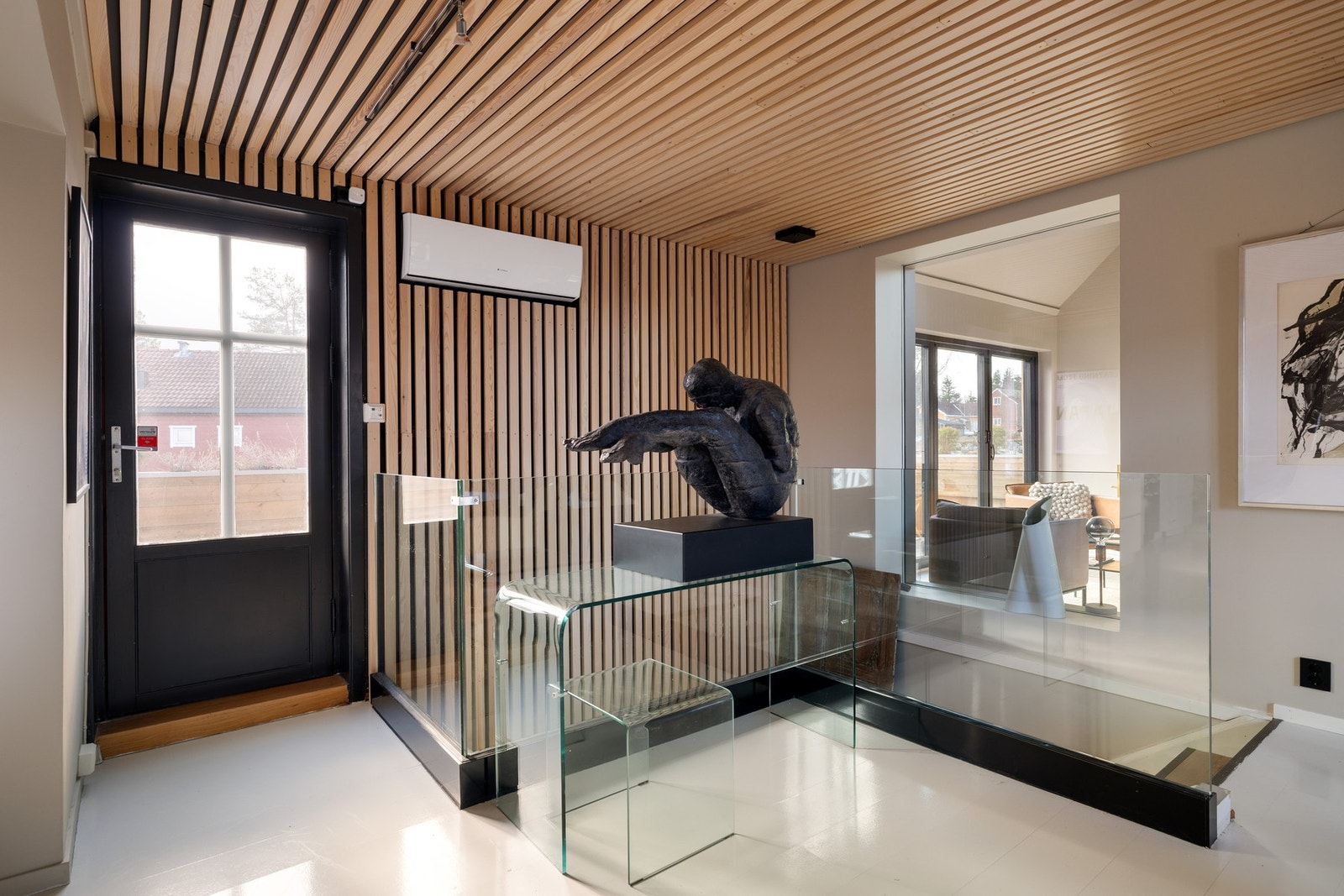 Fra spisestuen er det også utgang til terrassen. Galleribilde