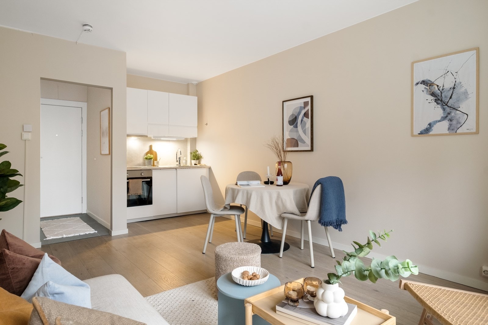 Varmtvann, fyring og internett er inkludert i lave felleskostnader på kr. 2.188,- pr. mnd. Galleribilde