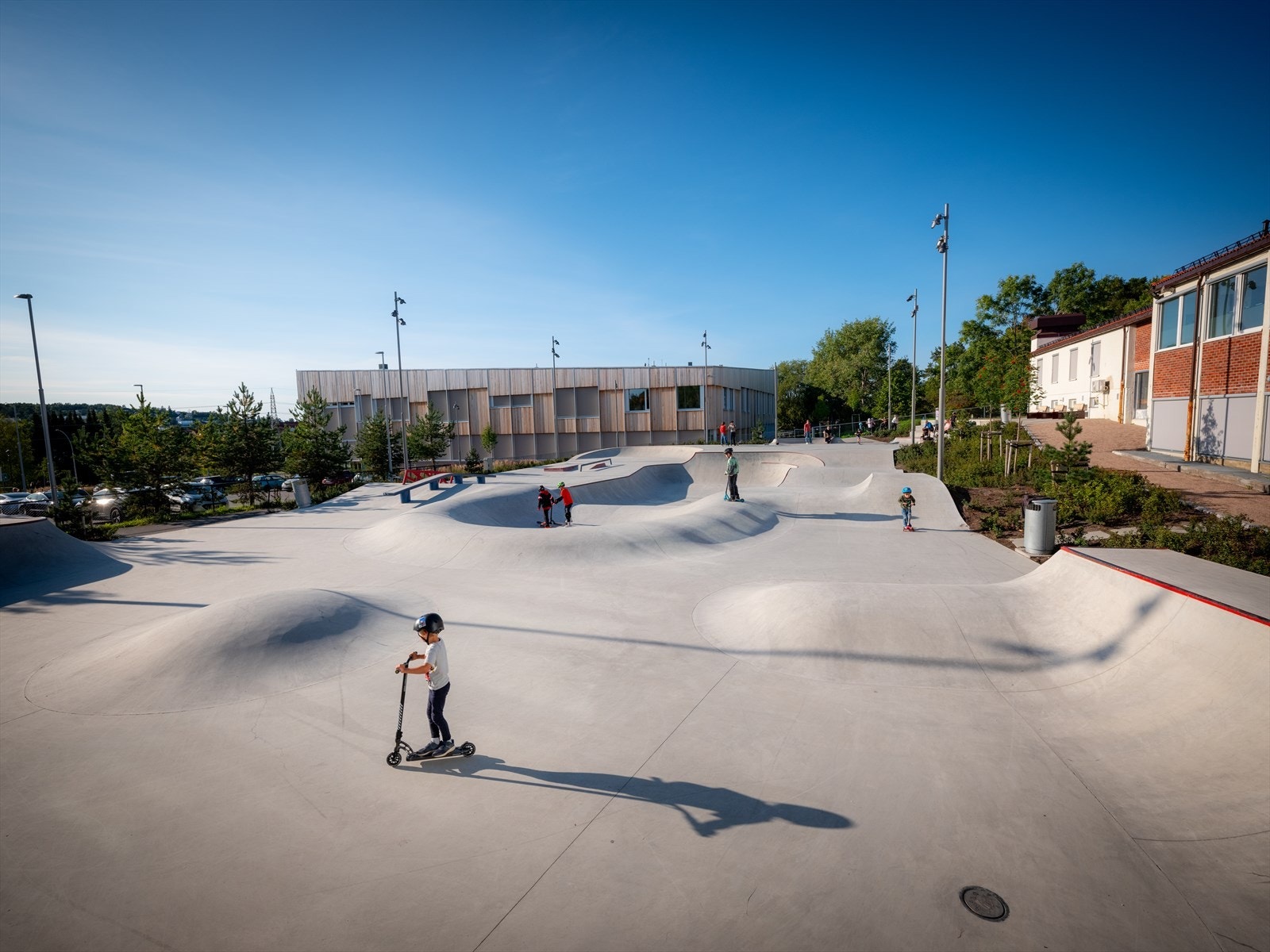 Samt utendørs skatepark, dette er blitt et nytt samlingspunkt i bydelen. Galleribilde