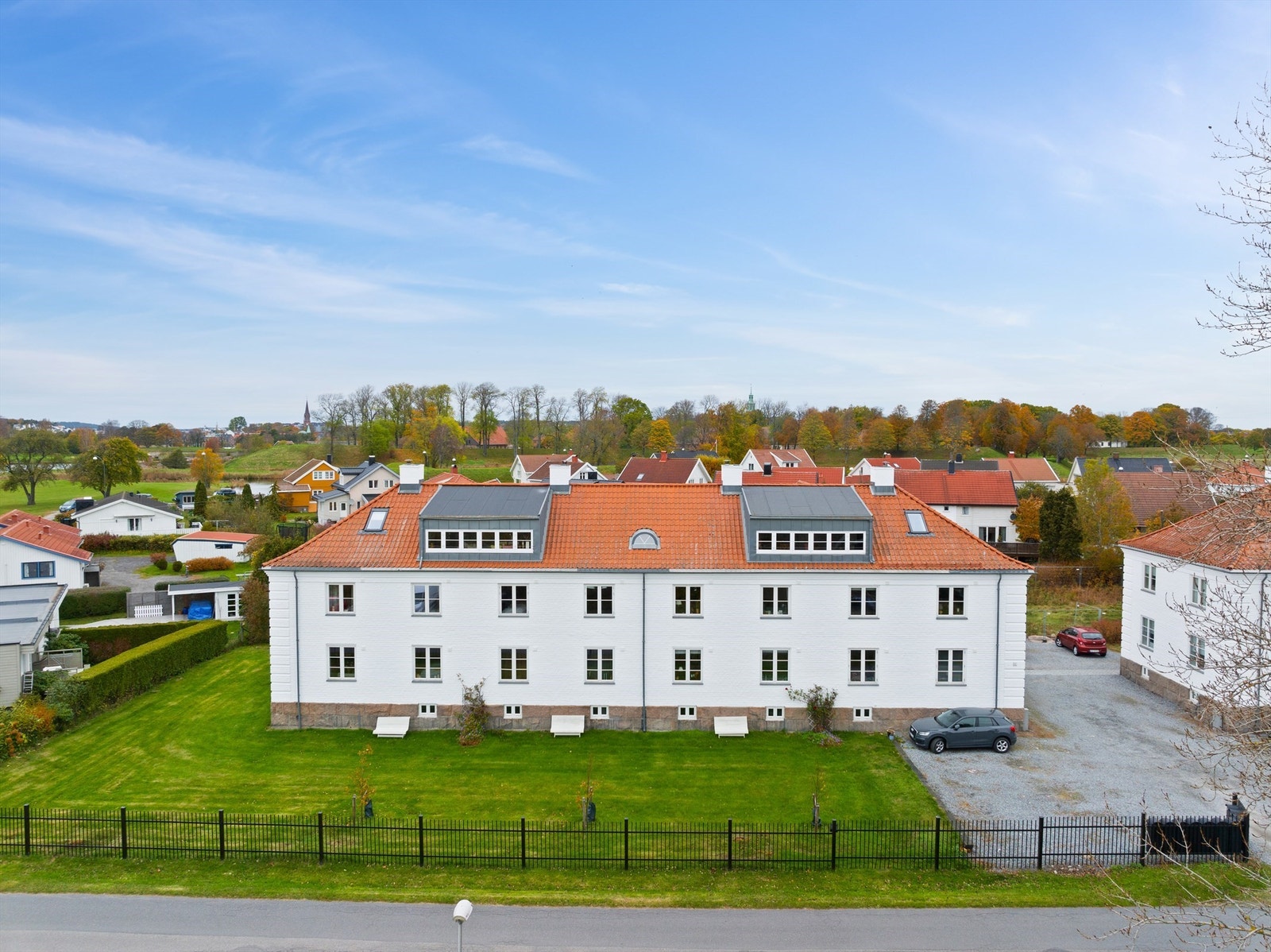 Leiligheten ble etablert i 2011 etter en omfattende restaurering av bygget som opprinnelig er fra 1919. Galleribilde