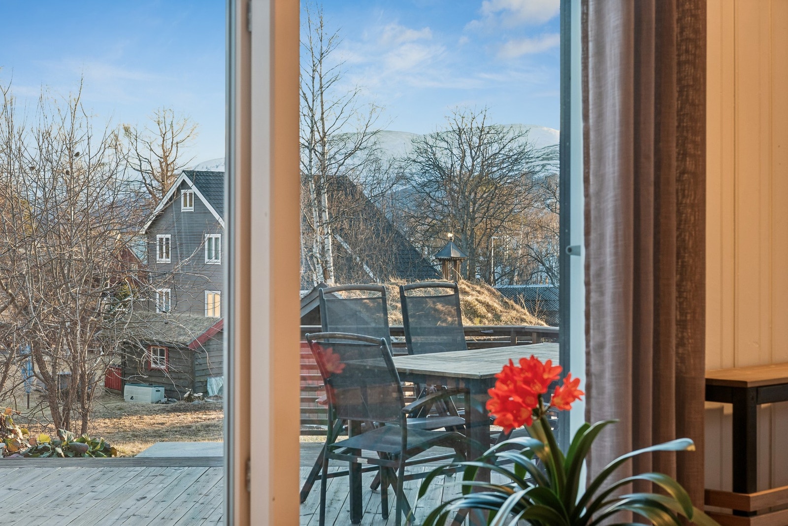 Utsikt fra stuen. Galleribilde
