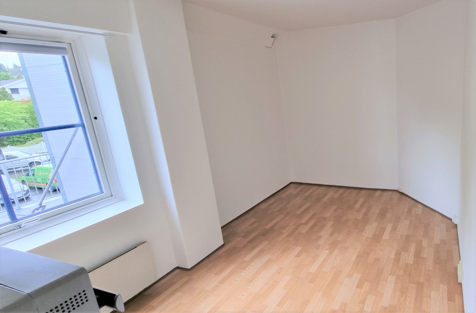 Romslig plass (bildet viser ikke helt riktig romfølelse) Galleribilde