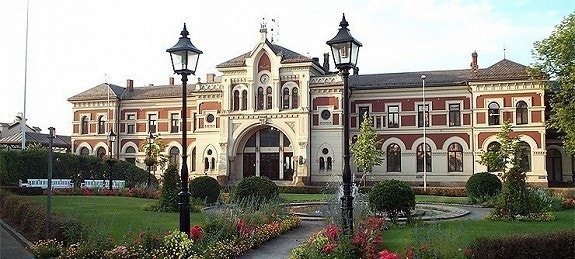 Hamar Stasjon - Gangavstand Galleribilde