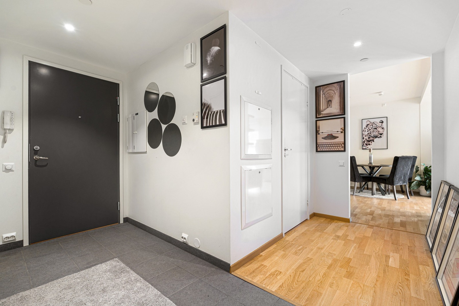 Innbydende entrè på 12,5 m². Galleribilde
