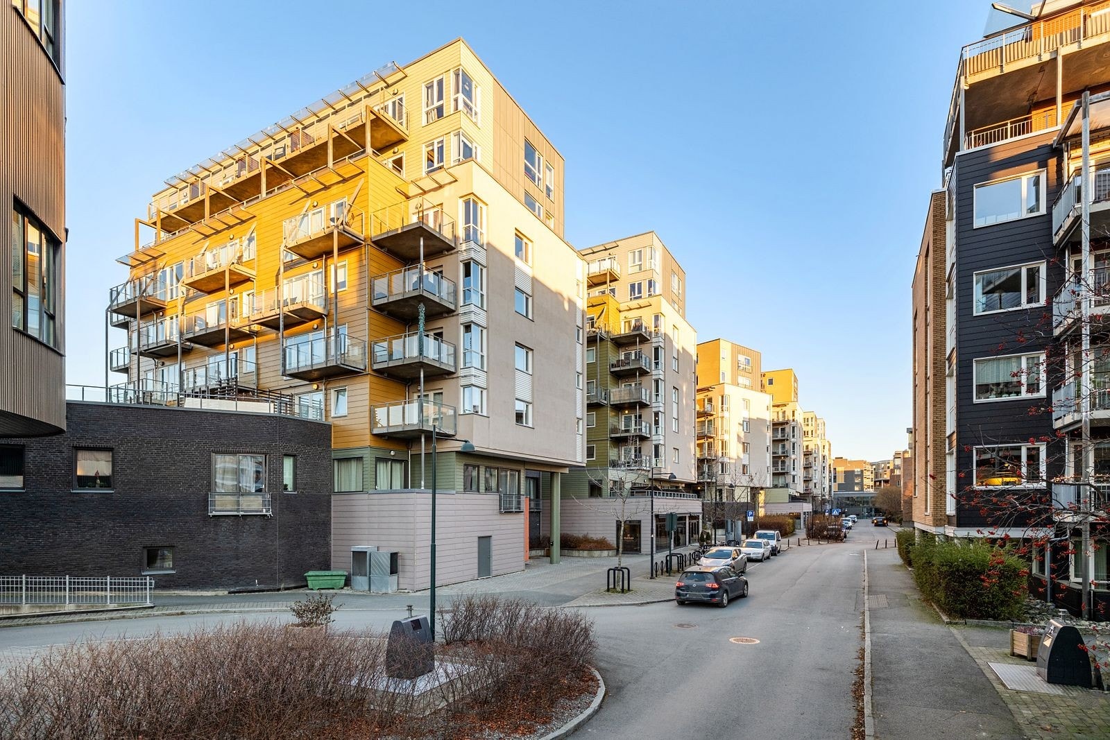 Leiligheten har svært sentral beliggenhet med umiddelbar nærhet til alle nødvendige fasiiliteter! Galleribilde