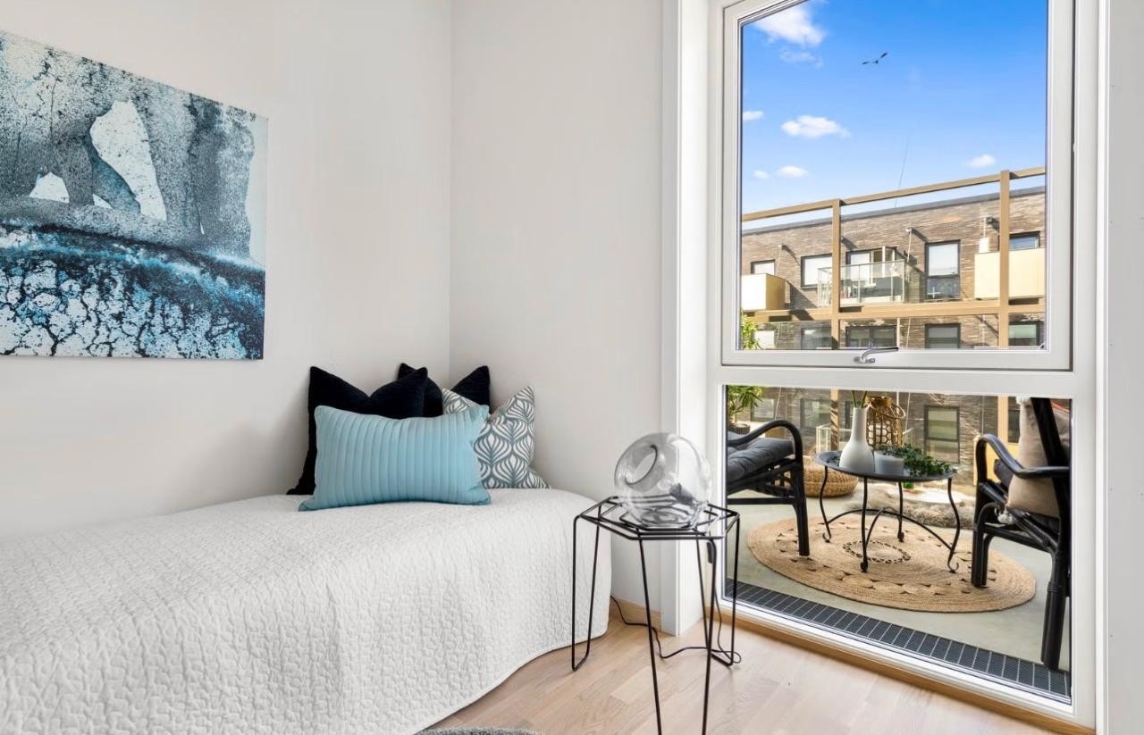 Soverom 2 med plass til seng, passer også til kontor Galleribilde