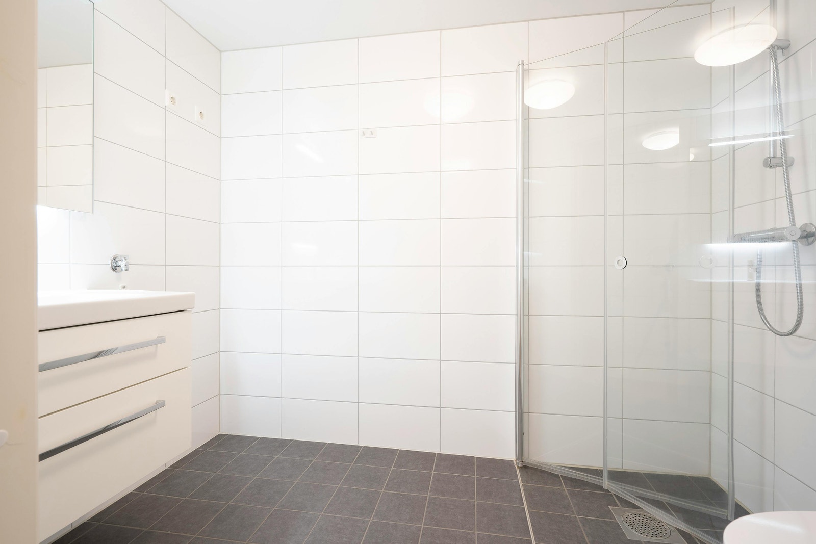 Plass til oppvaskmaskin og tørketrommel Galleribilde