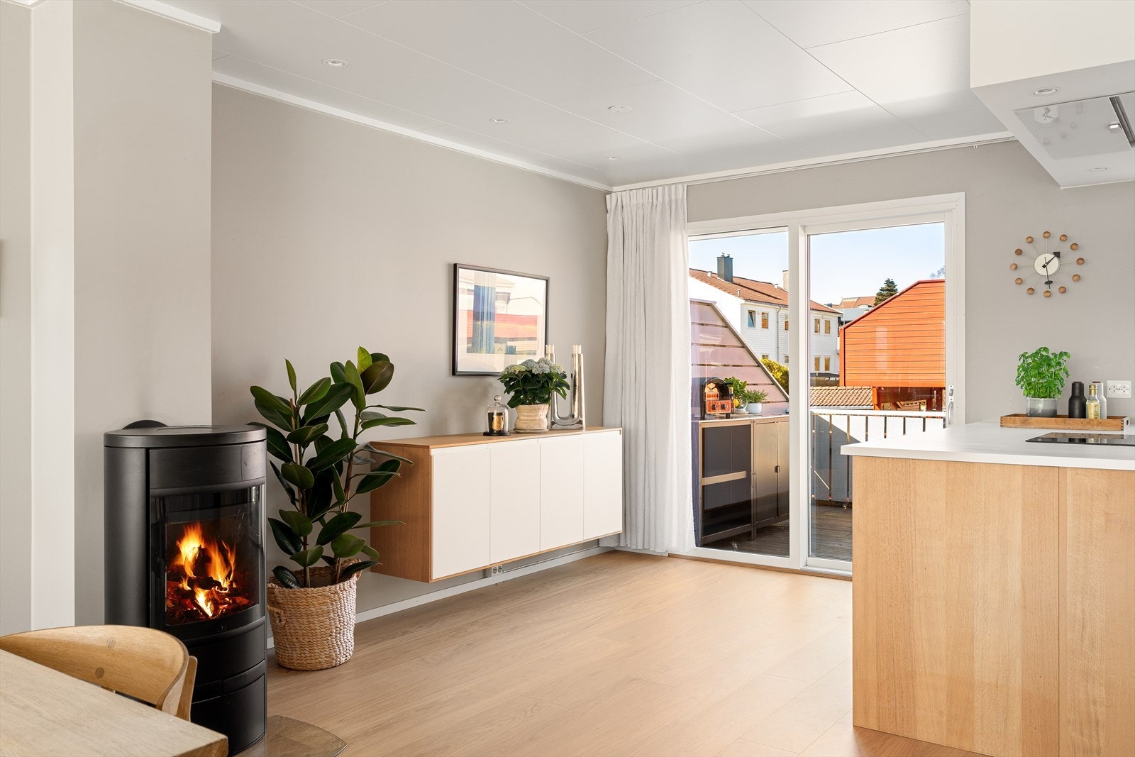 Fra kjøkkenet er det utgang til den andre balkongen. Galleribilde