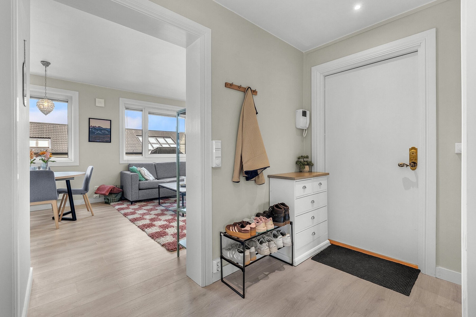 Gang med skyvedørs garderobe Galleribilde