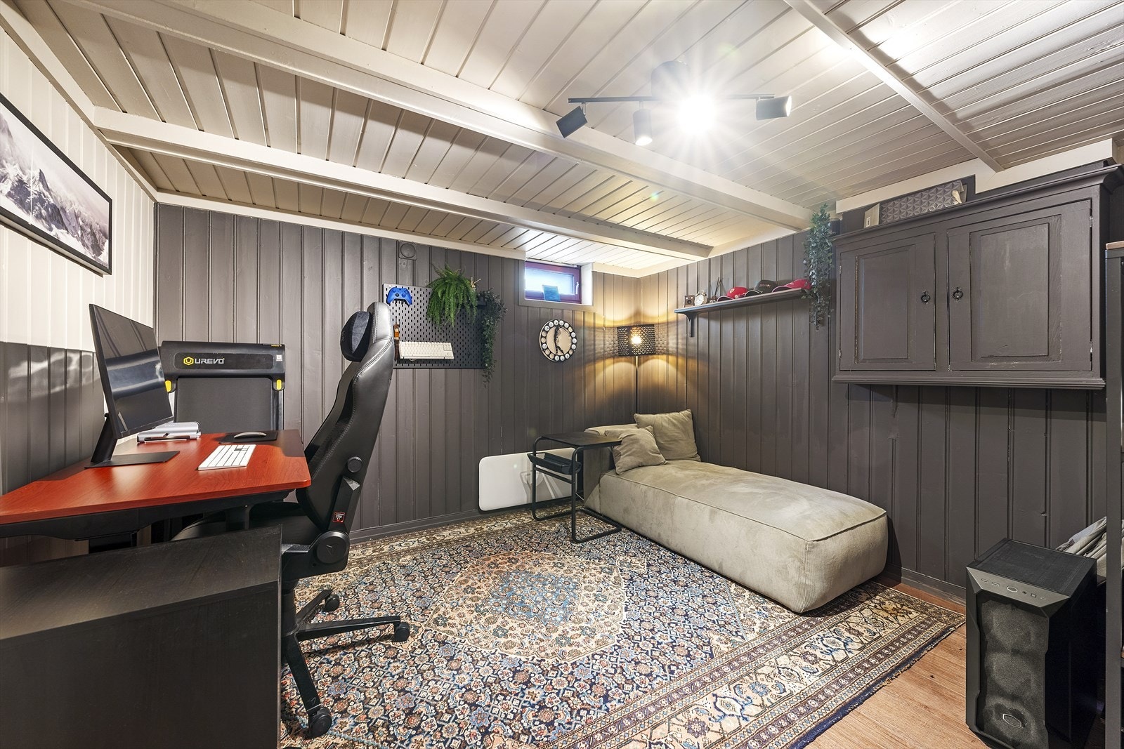 Kjellerstue. Rommet er ikke godkjent til varig opphold Galleribilde