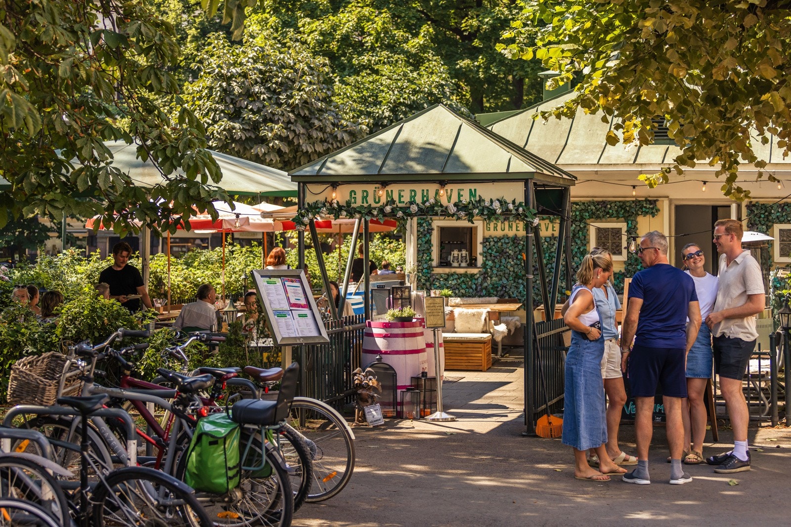 Olaf ryes plass - Uteservering Galleribilde