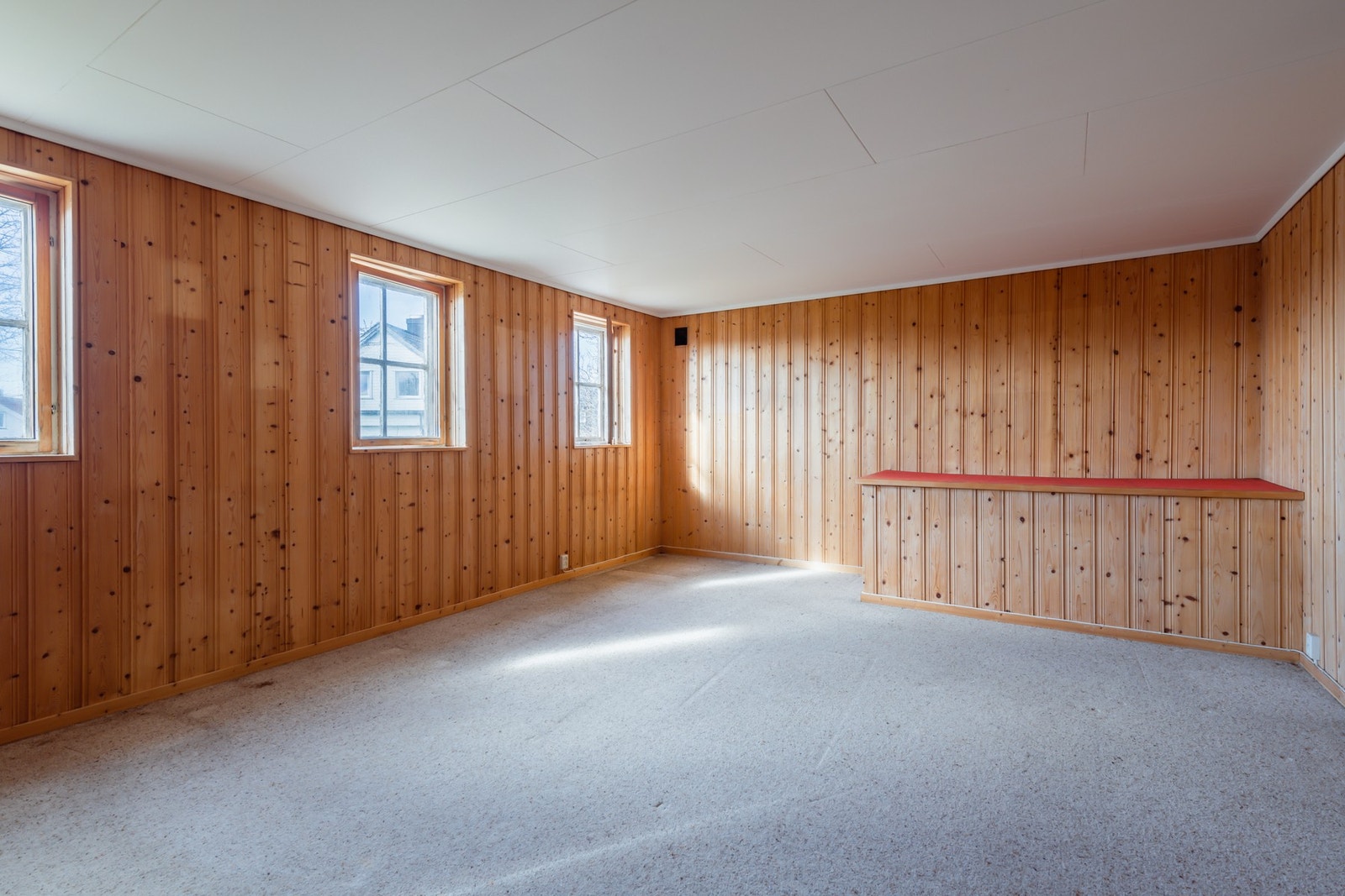 Det er ett innredet kjellerrom. (Rommet fremkommer ikke på originale tegninger og er ikke lovlig som oppholdsrom). Galleribilde