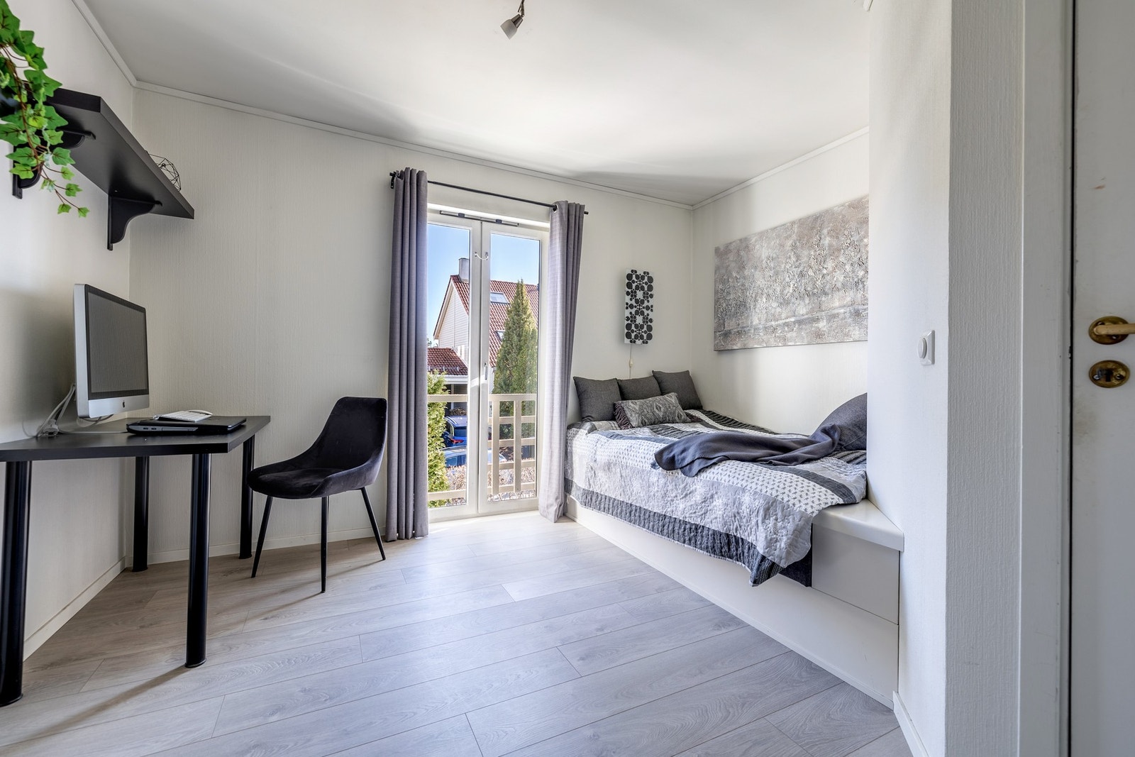 De øvrige soverommene er ideelle som barnerom, gjesterom eller kontor. Galleribilde