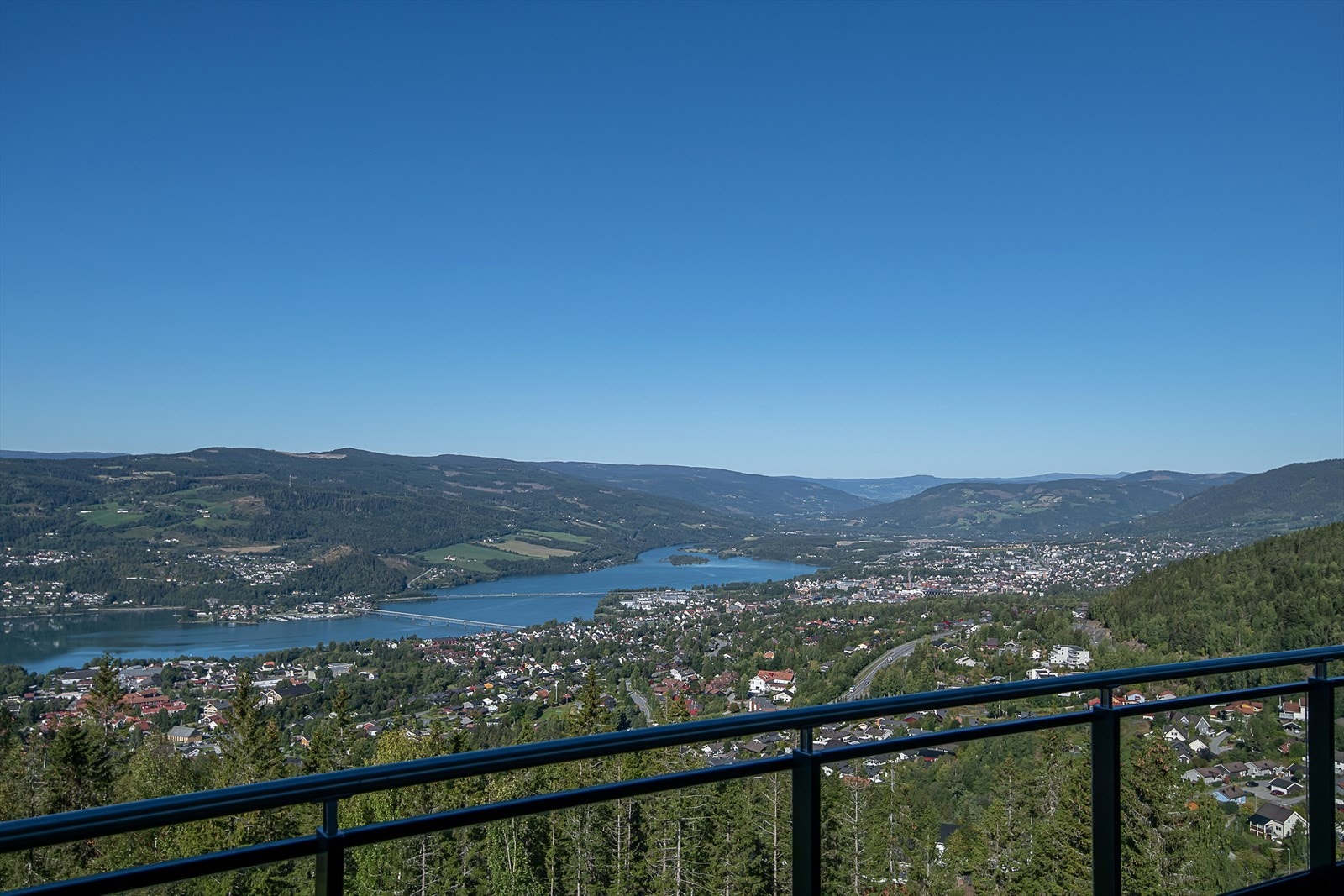 Her får du virkelig følelsen av å være på toppen av verden. Galleribilde