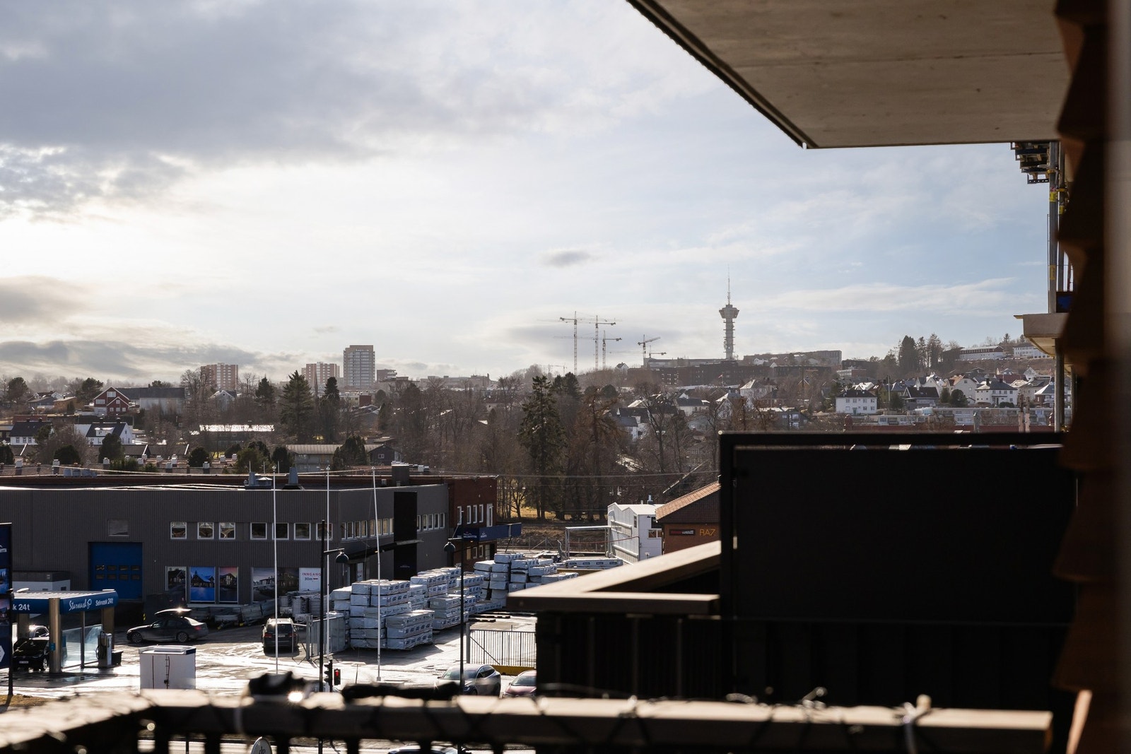 Utsikt mot Tyholttårnet. Galleribilde
