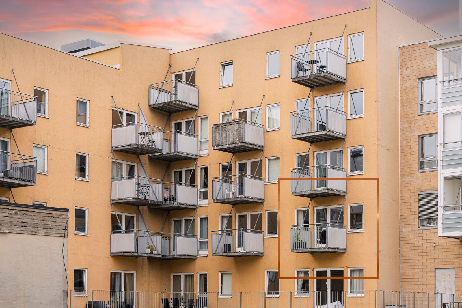 Det er gode solforhold på balkongen. Galleribilde