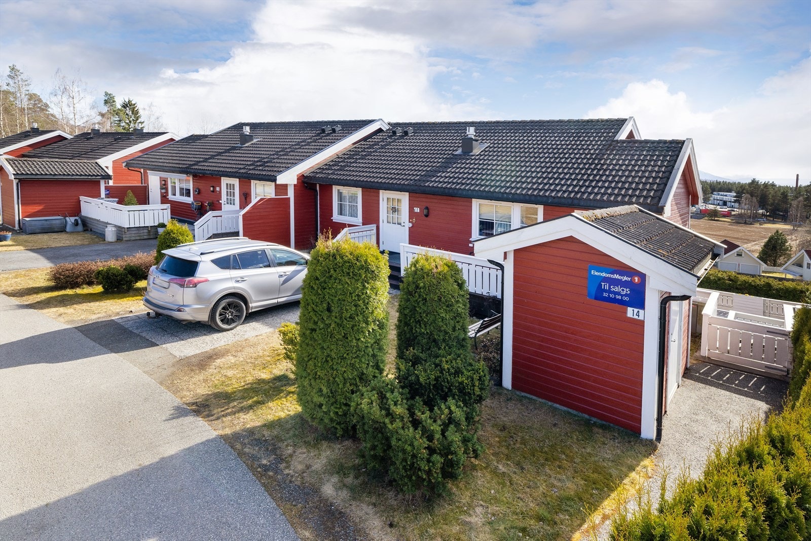 Til leiligheten hører også en utebod for ekstra oppbevaring. Galleribilde