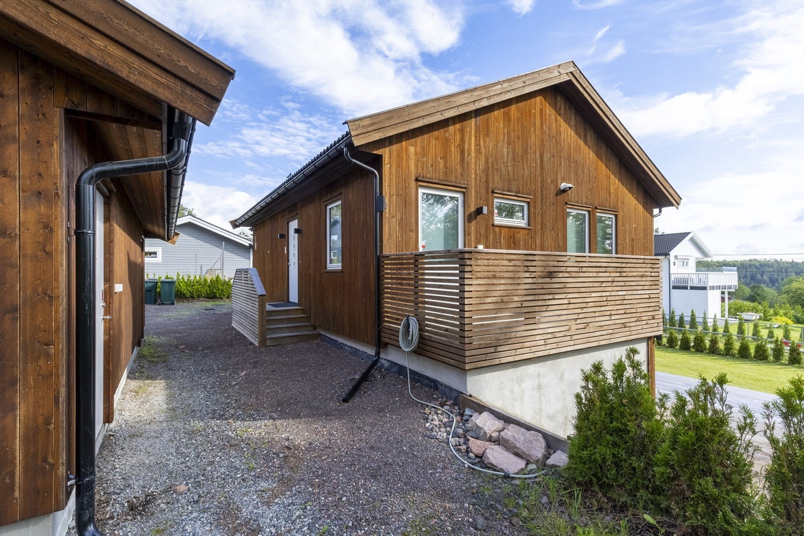 Gode bussforbindelser med flere avganger til andre deler av byen - Kort gangavstand til bussholdeplass langs Fjellsveien Galleribilde