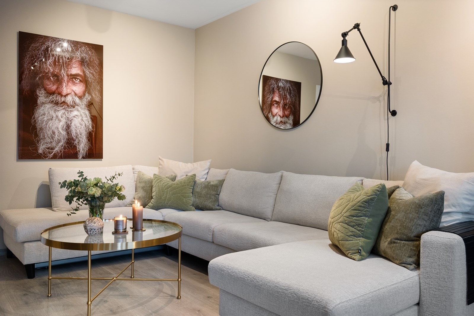 God plass til både sofagruppe og spisebord. Galleribilde