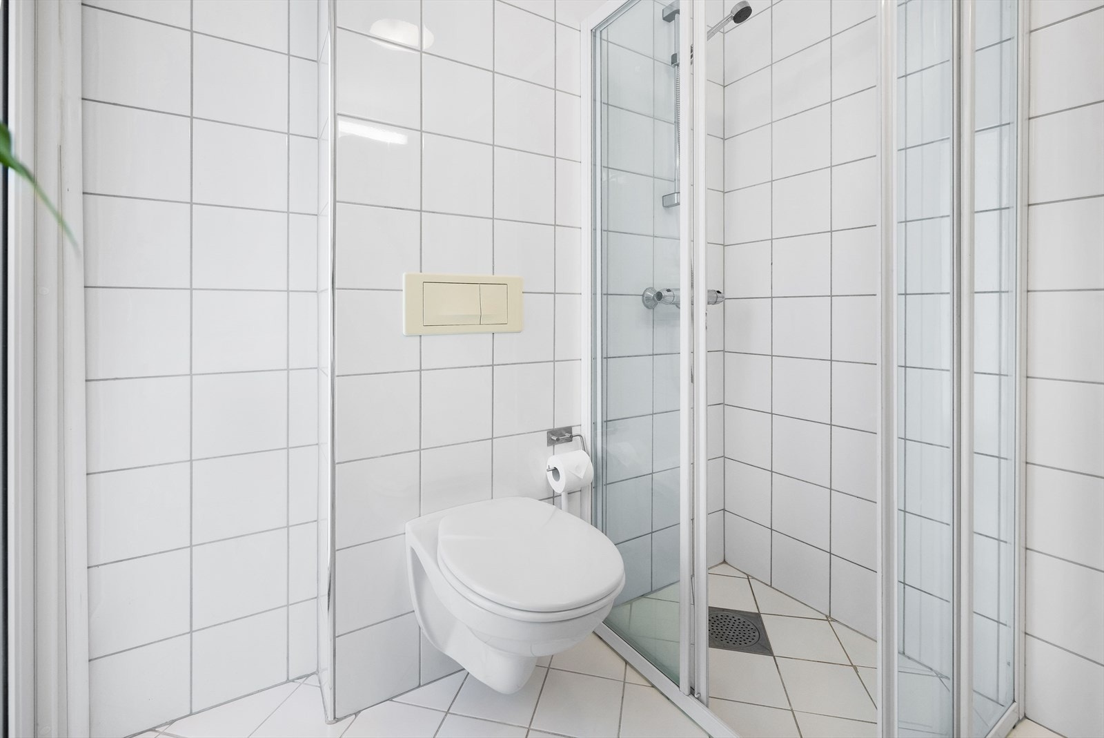 Badet har henholdsvis fått TG3 og har behov for oppgradering grunnet manglende tilstrekkelig lekkasjesikring. Galleribilde