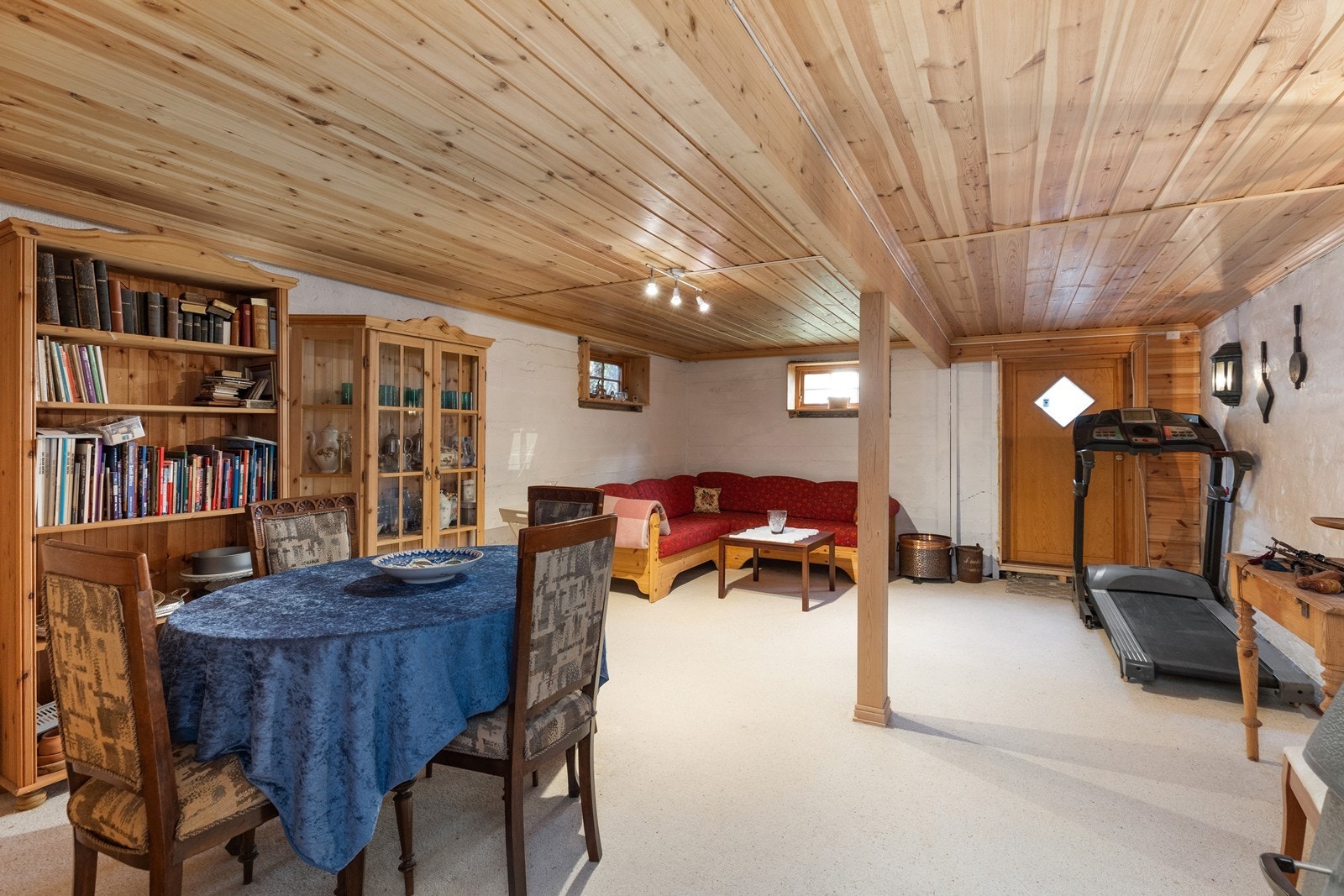 Kjellerstue. (ikke omsøkt innredet). Galleribilde