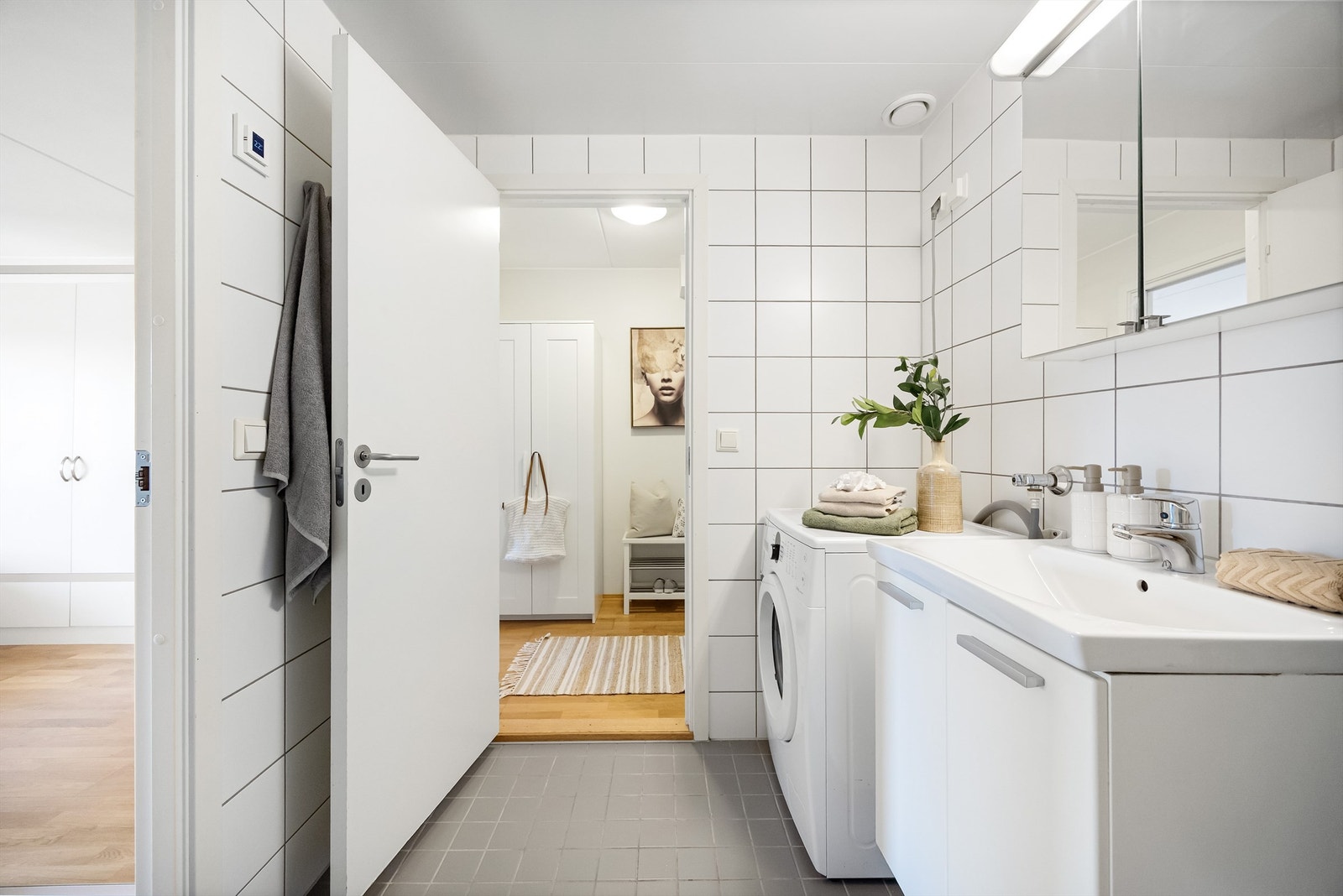 Her er det opplegg for både vaskemaskin og tørketrommel. Galleribilde