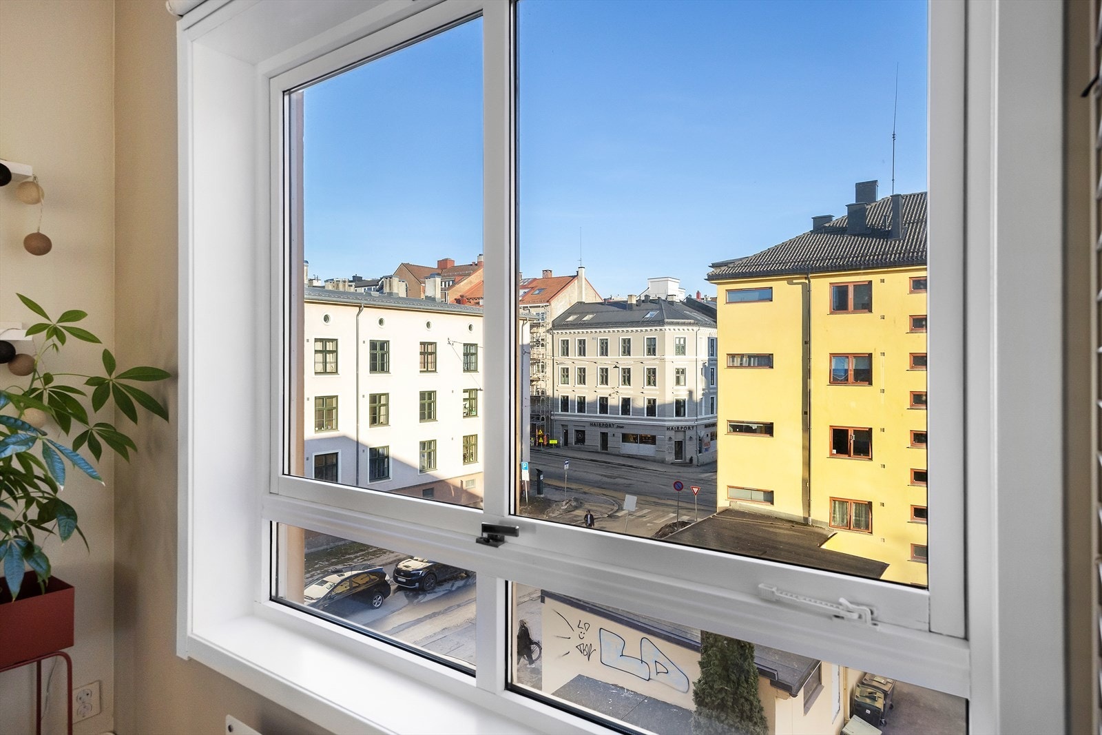Utsyn fra stuevindu, tilbaktrukket fra Grefsenveien Galleribilde
