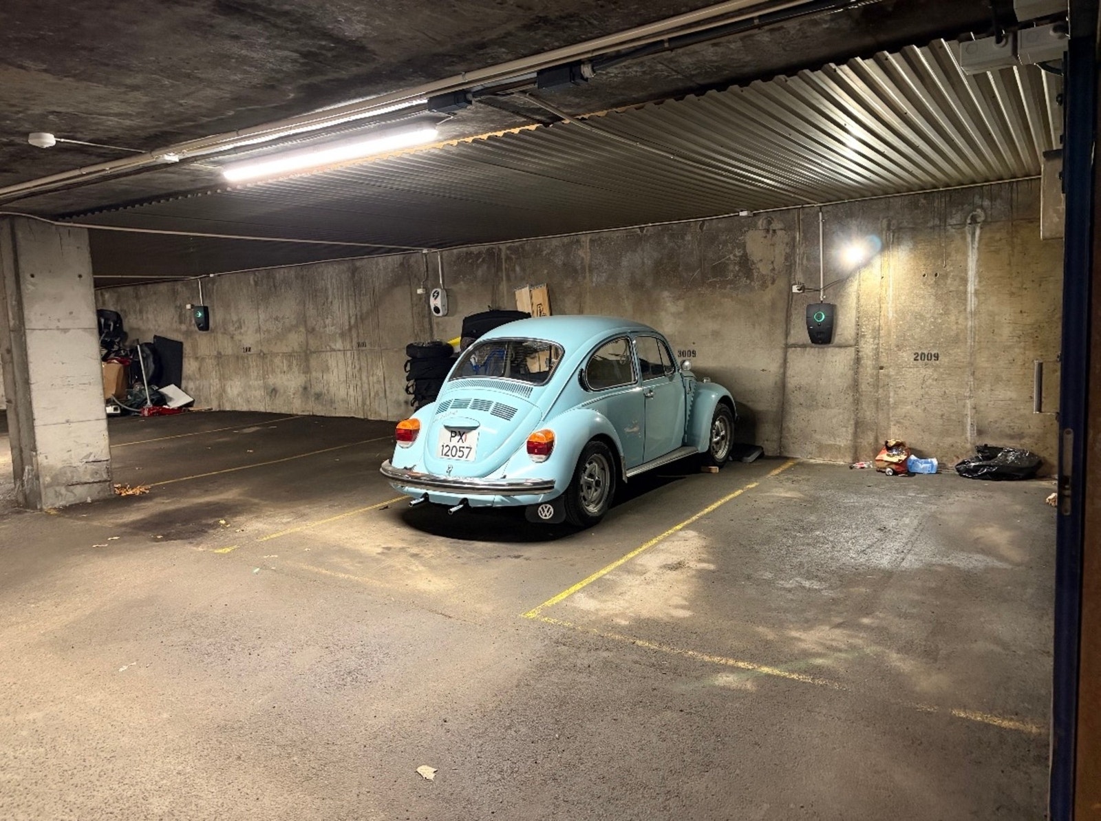 Garasjeplass i lukket garasjeanlegg medfølger. Galleribilde