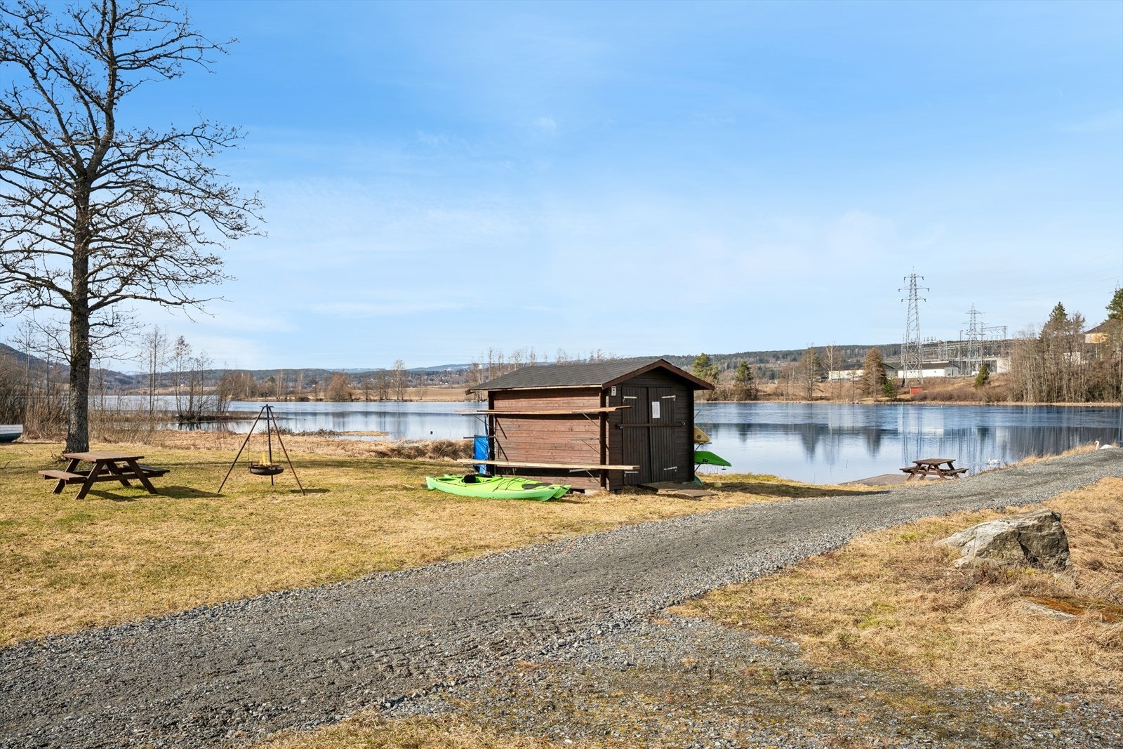 Området byr på flotte turmuligheter i landlige omgivelser og skog, samt gode fiske- og bademuligheter i flere nærliggende vann Galleribilde