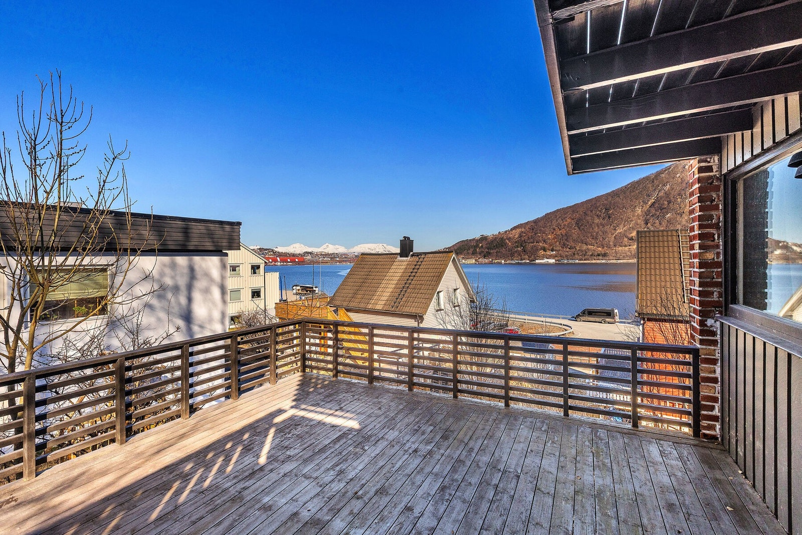 Terrasse ved inngangspartiet Galleribilde