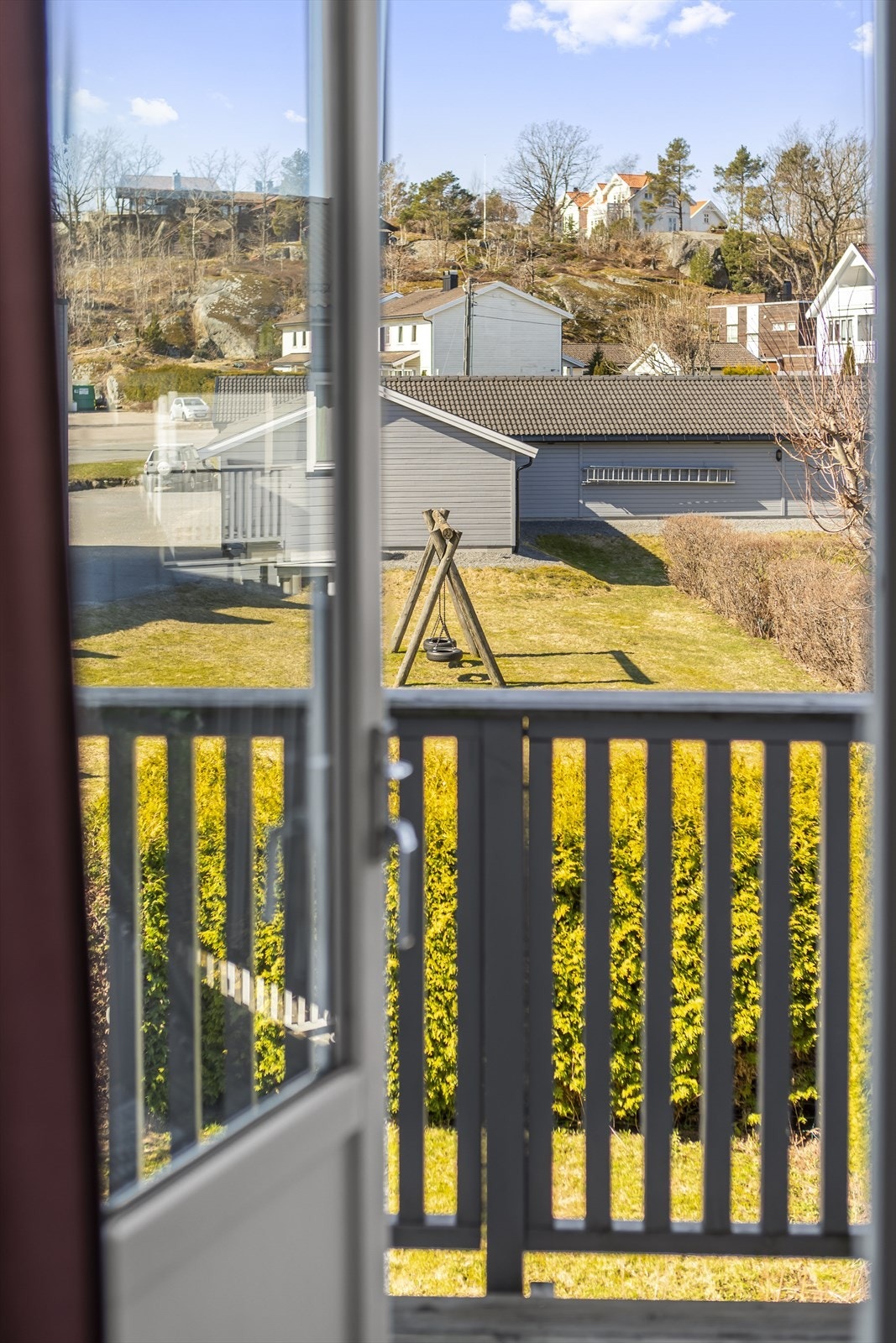 Utsikt fra balkongdøren mot fellesområdene. Galleribilde