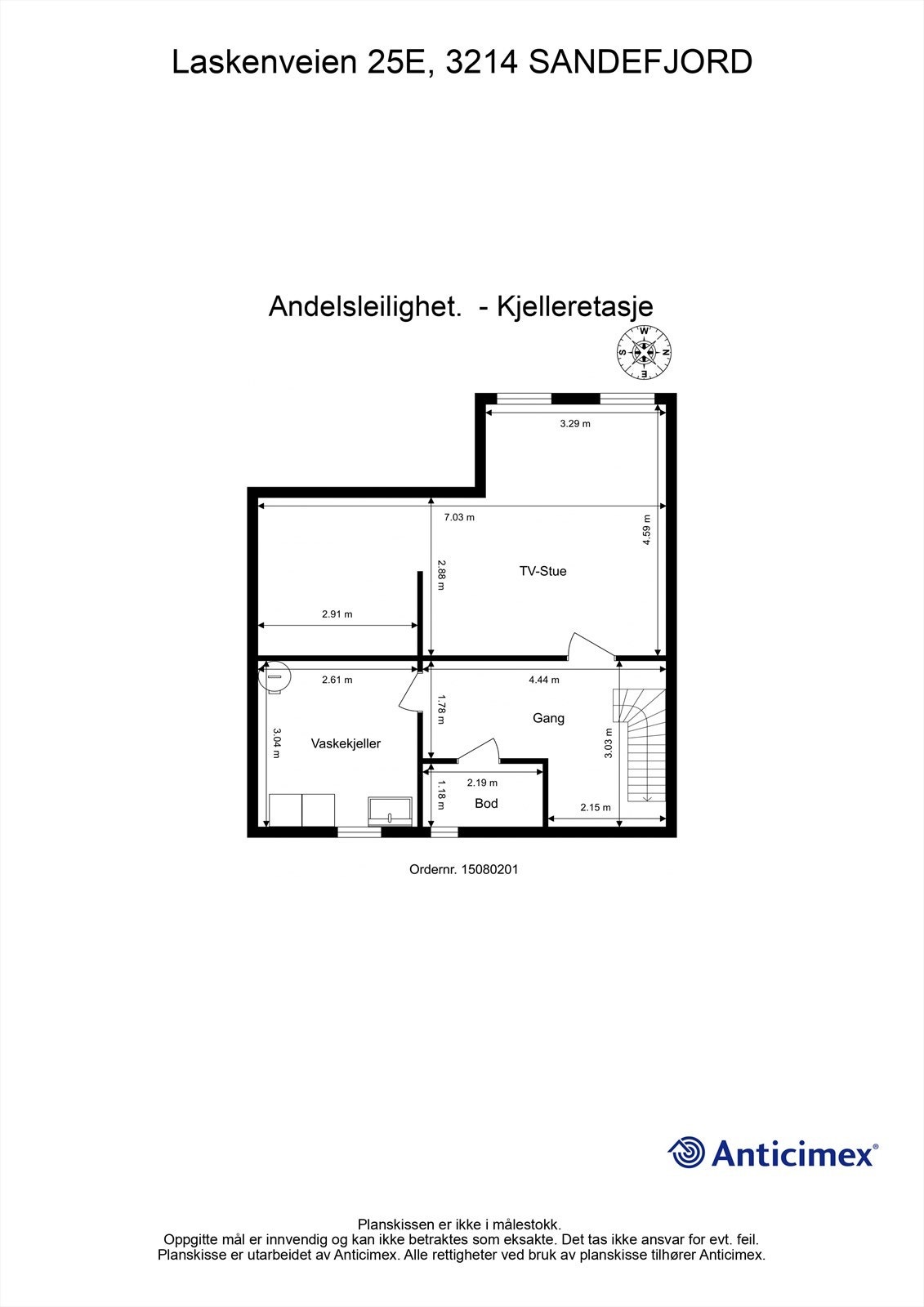 Kjelleretasjen på 49 m² inneholder gang, bod, vaskerom og en innredet kjellerstue. Bruksendring av kjellerstuen er ikke omsøkt. Galleribilde