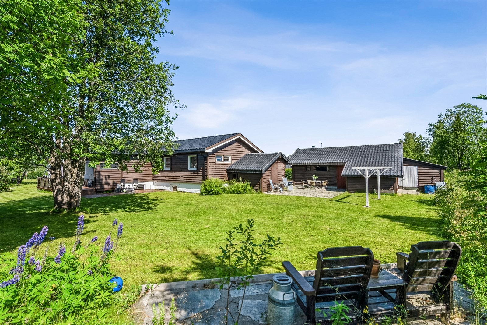 En frittliggende enebolig på Reinsvoll med barnevennlig beliggenhet. Galleribilde