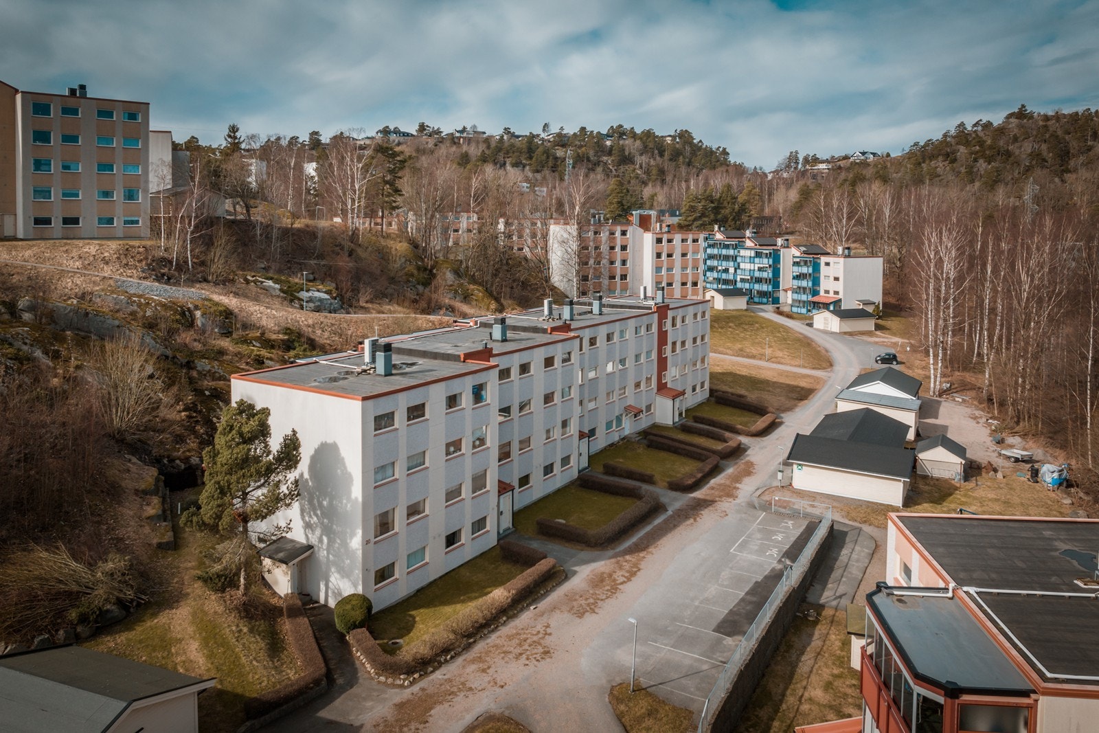 Muligheten til å kjøre helt frem til leiligheten for enkel avlastning av varer Galleribilde
