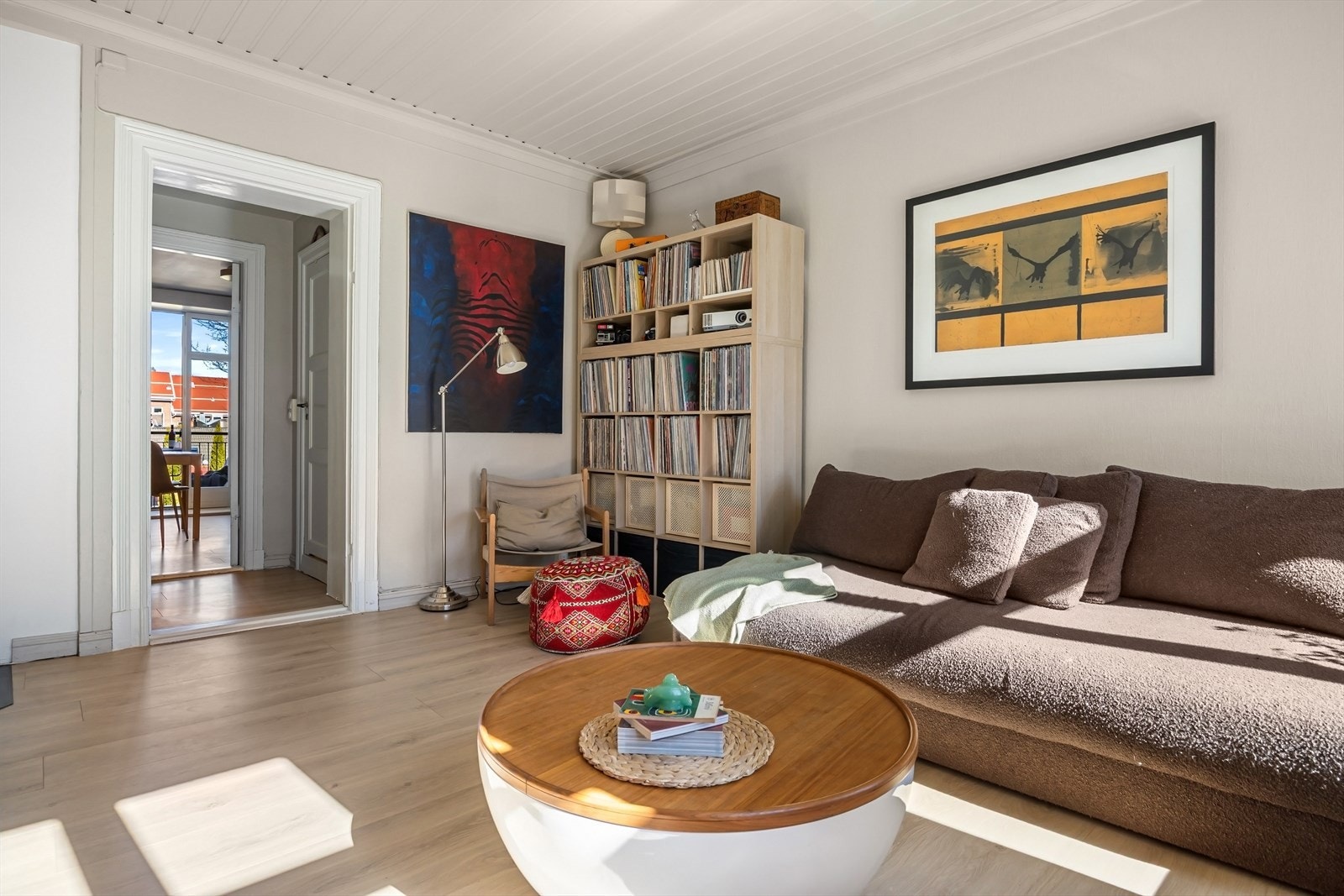 ine materialvalg og gjennomgående gode møbleringsmuligheter gir et harmonisk og hjemmekoselig uttrykk. Galleribilde