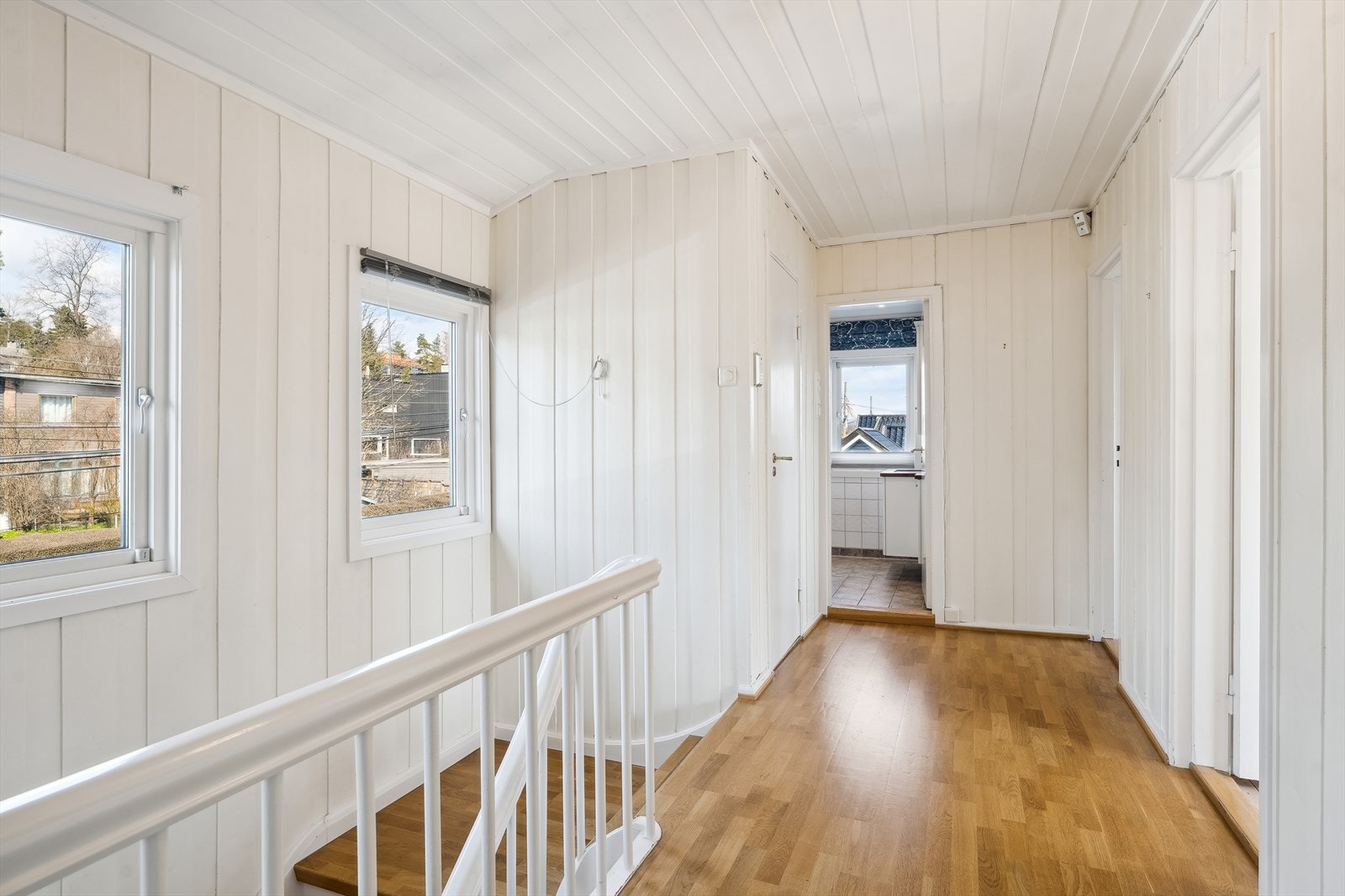 Innholdsrik 2.etasje med fire soverom og to bad Galleribilde