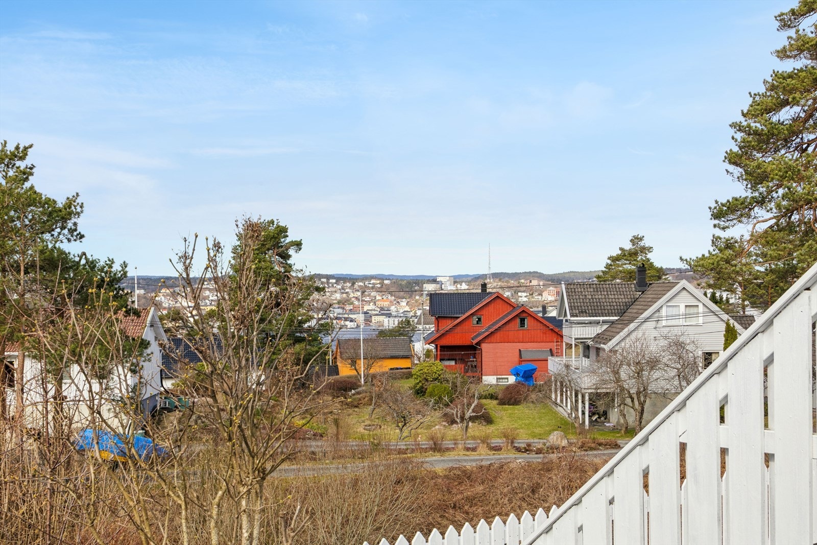 Flott utsikt fra terrassen. Galleribilde