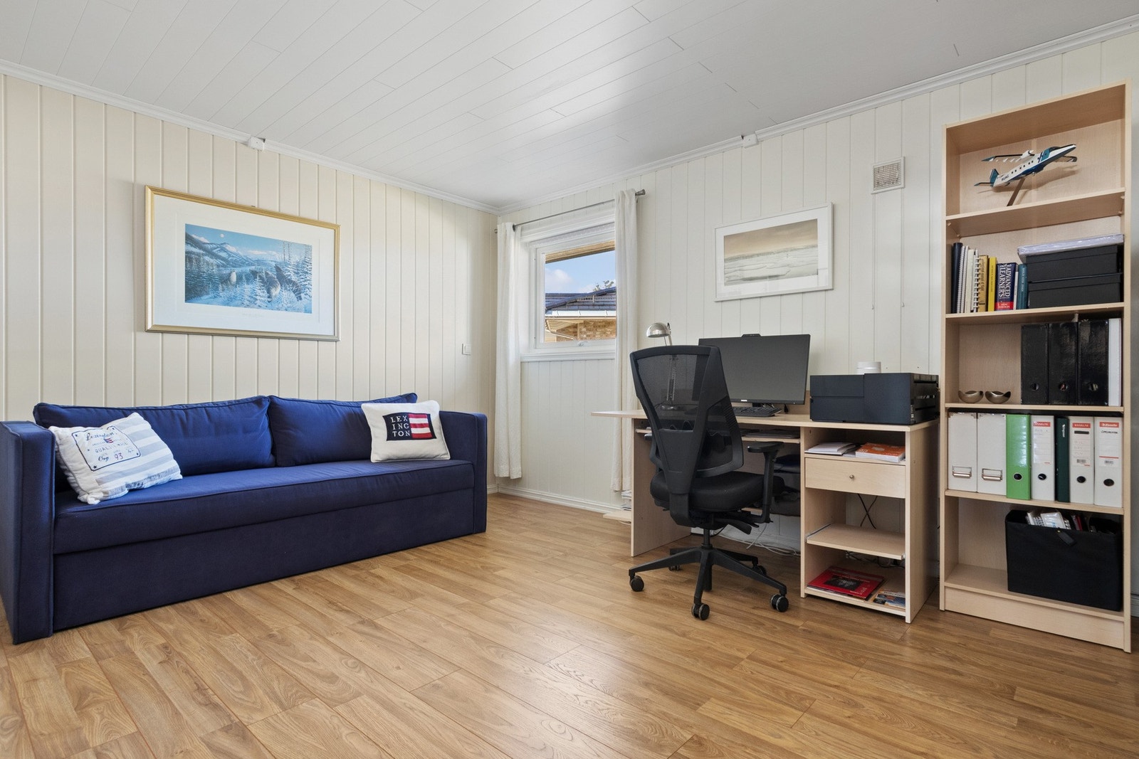 Boligen har fire soverom, fordelt med to i hver etasje. Galleribilde