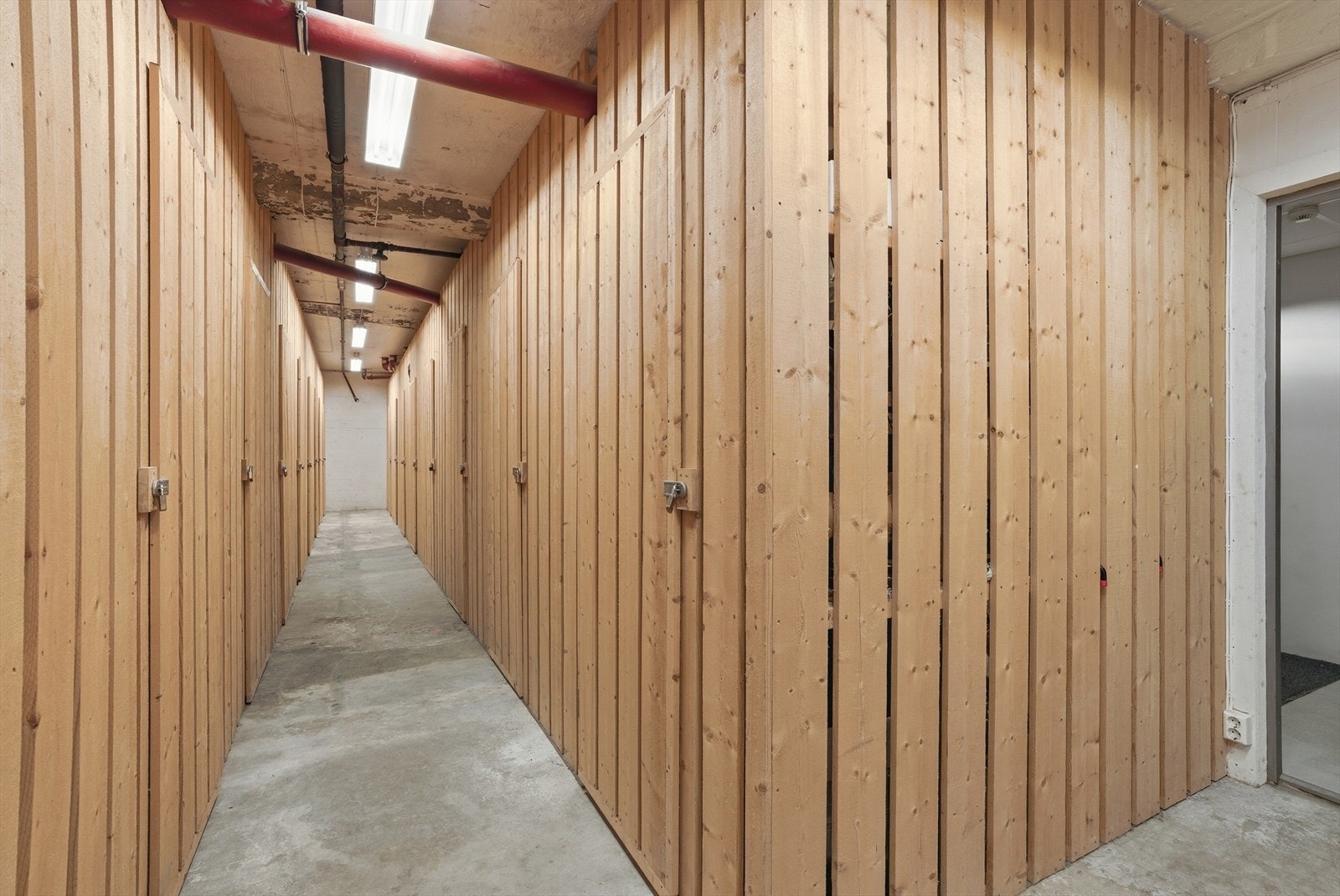 I tillegg til intern bod, medfølger en ekstern bod på 3 m² i byggets kjeller. Galleribilde