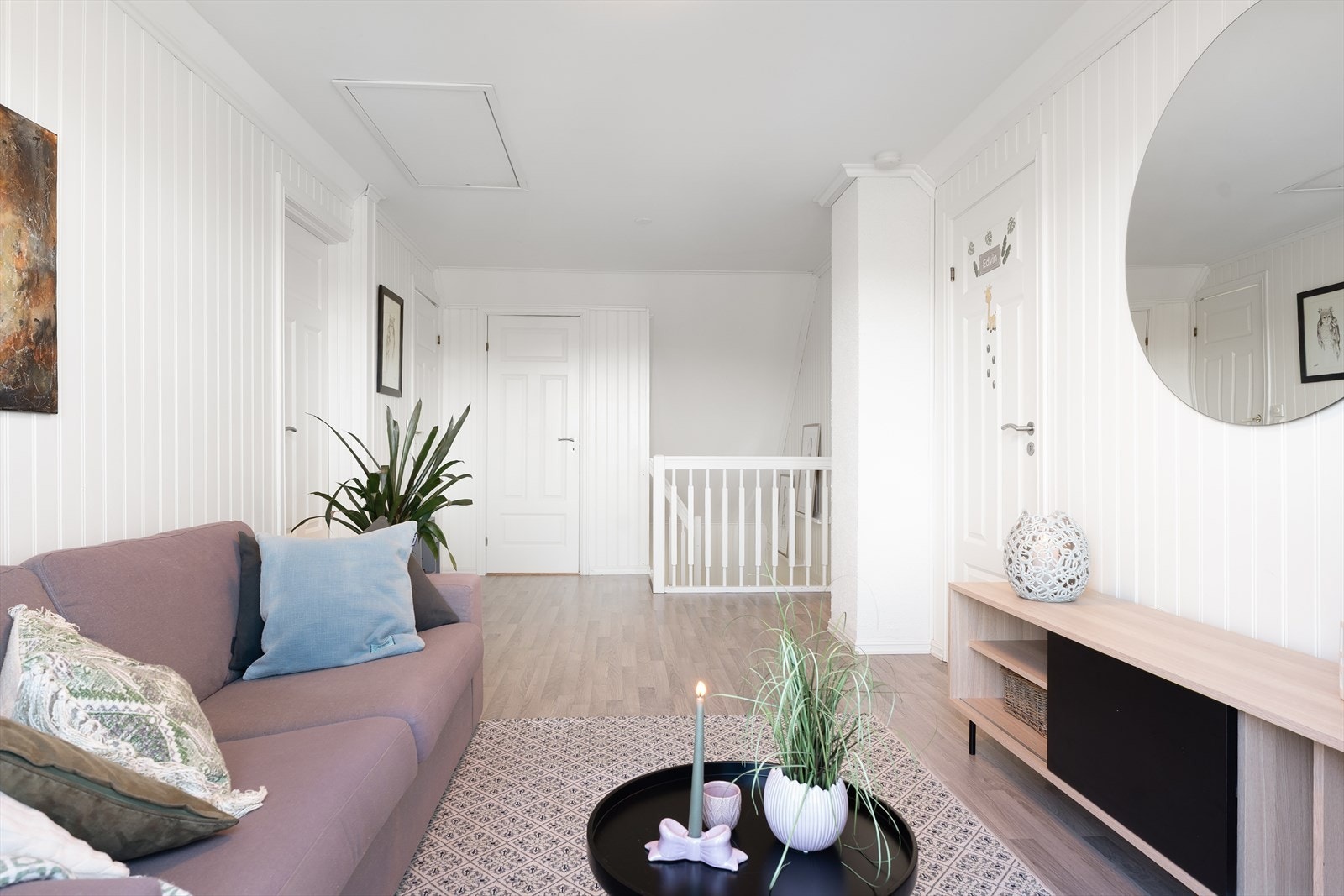 Loftstuen er perfekt som TV-stue eller ungdomsavdeling. Galleribilde