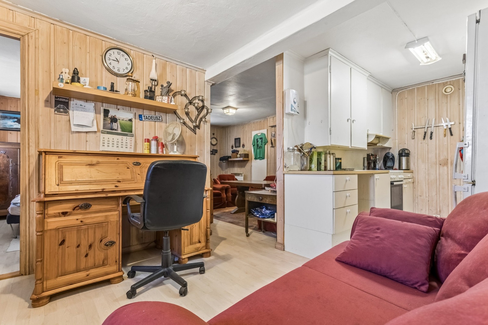 Det er fin plass til spisestue i denne delen av stuen. Galleribilde