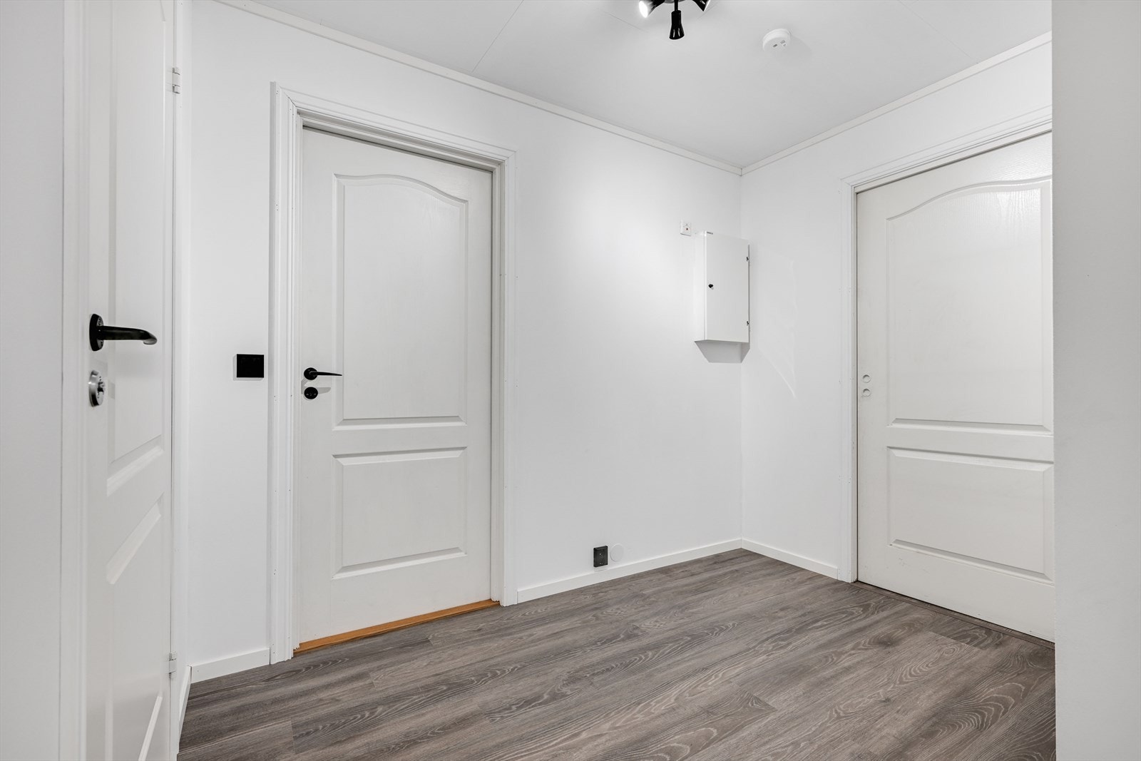 I gangen finnes også sikringssakpet. Galleribilde
