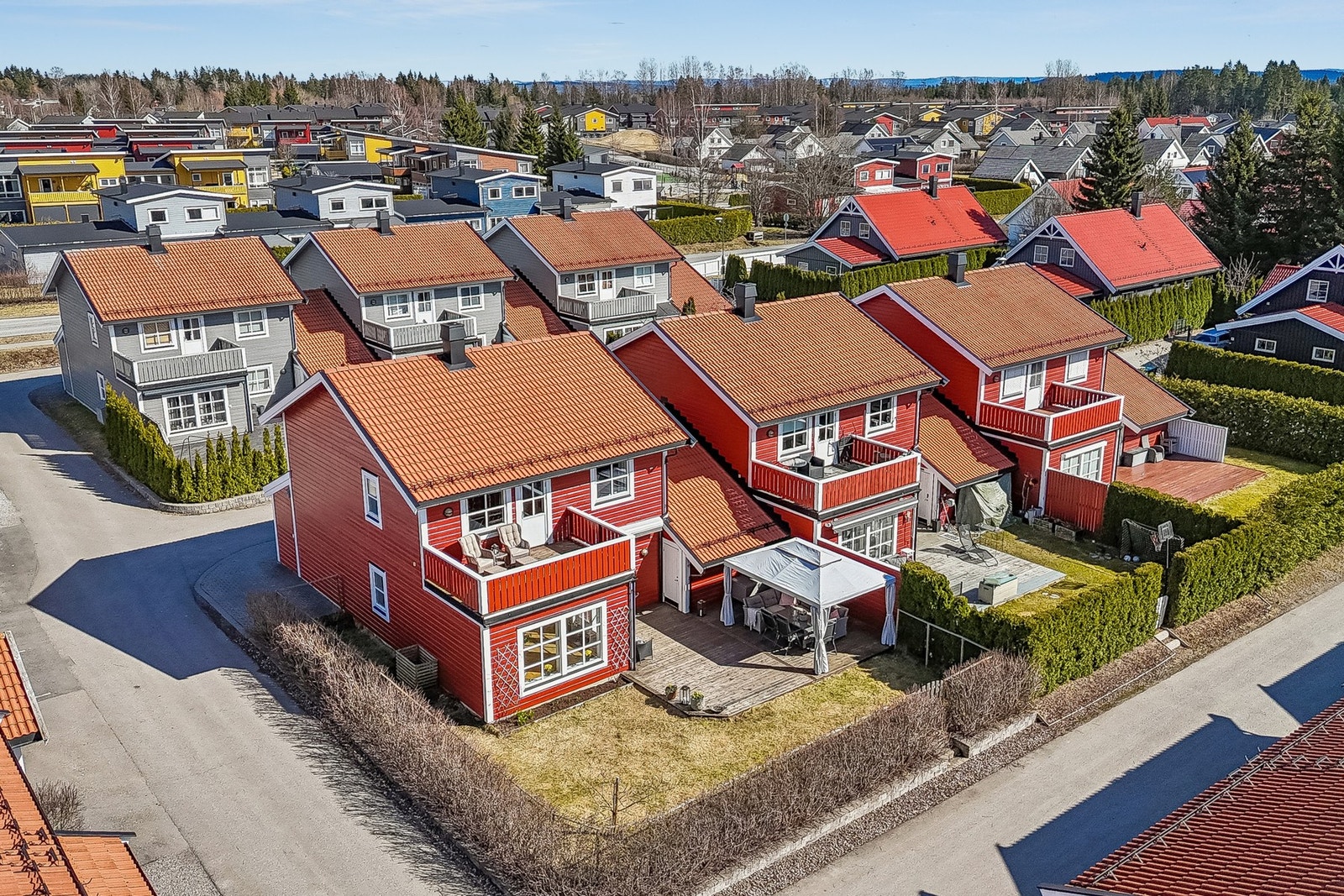 EIE Jessheim v/Christian Brodshaug har gleden av å presentere Åsmoen vestre 11!
Fotografert av: Øystein Orderud v/EFKT. Galleribilde