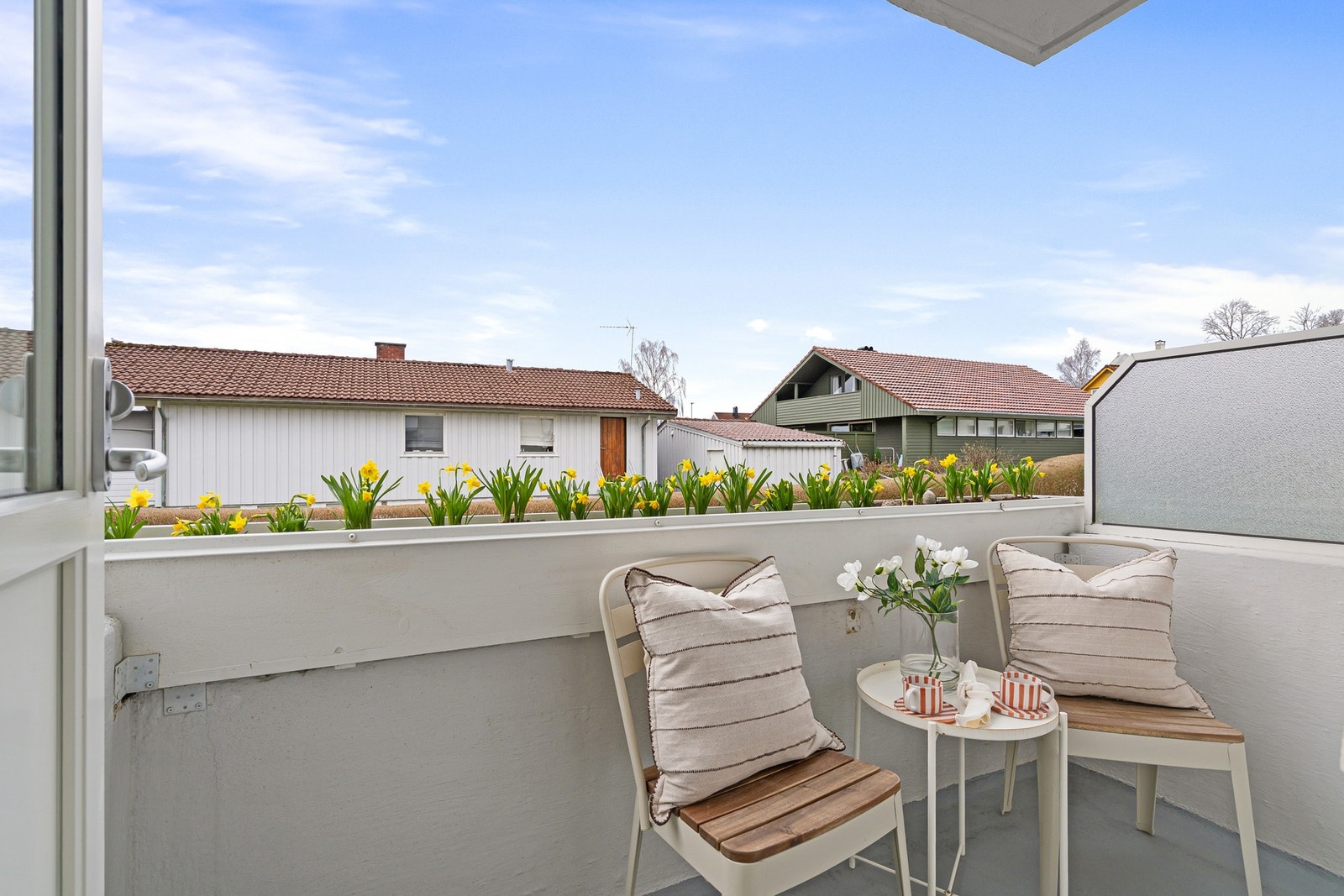 Leiligheten fremstår velholdt og moderne med et gjennomført uttrykk og sentral beliggenhet på Kampen. Galleribilde