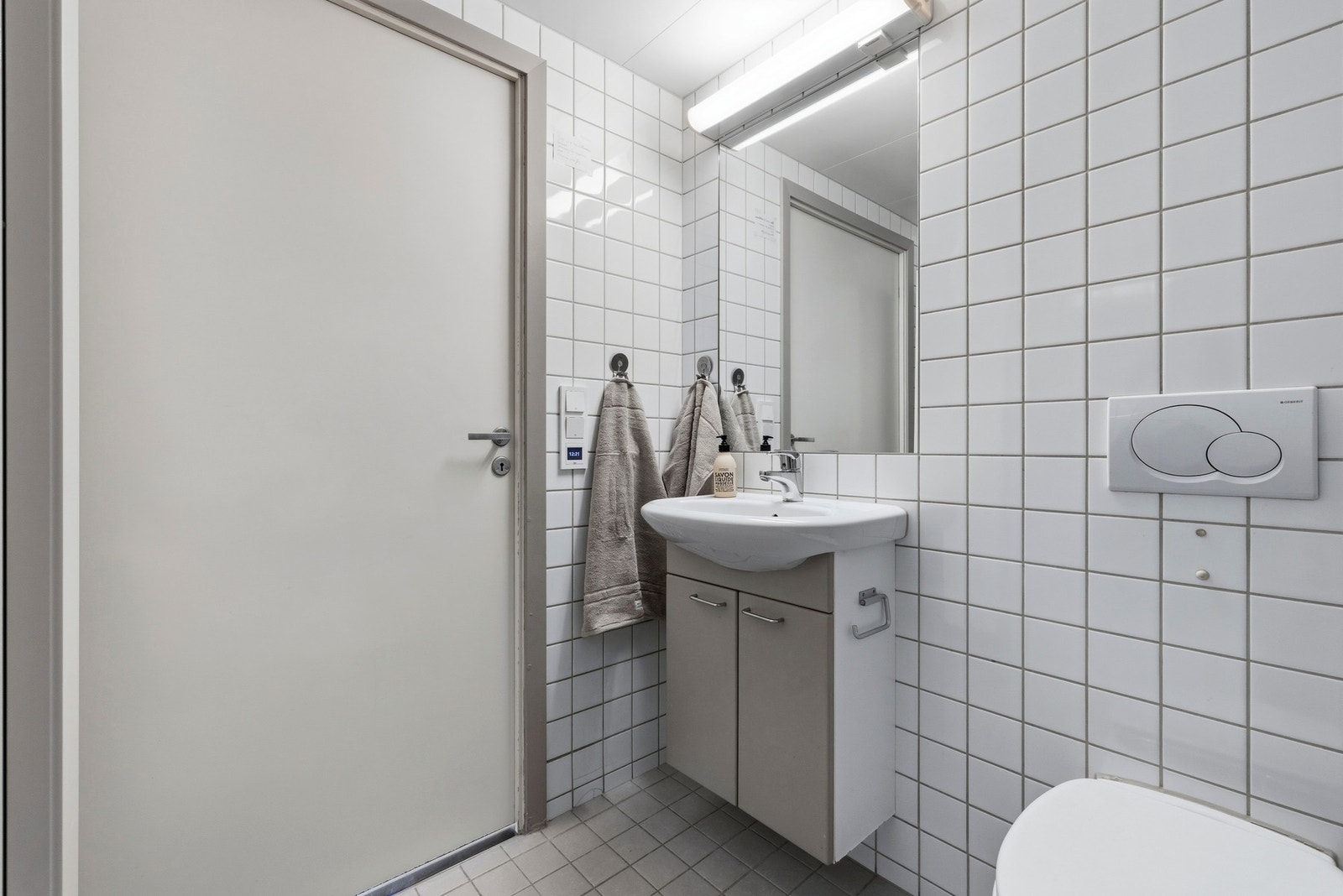 Badet har opplegg for vaskemaskin. Galleribilde