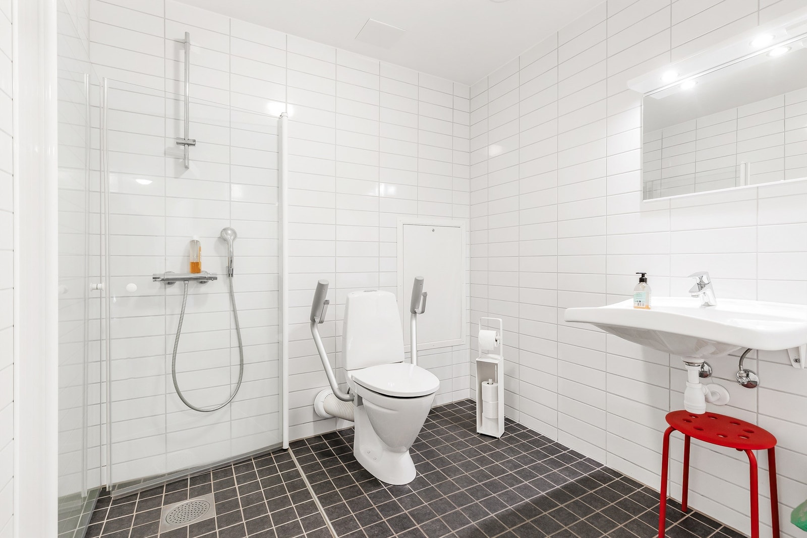 Sameiet disponerer fellesrom med gjesterom som disponeres av boligseksjonene. Galleribilde
