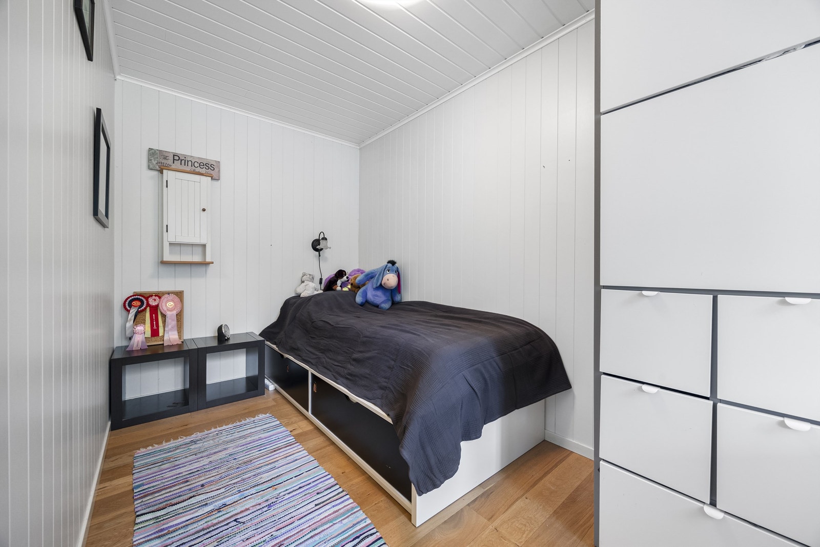 Soverom 1 etasje. Galleribilde