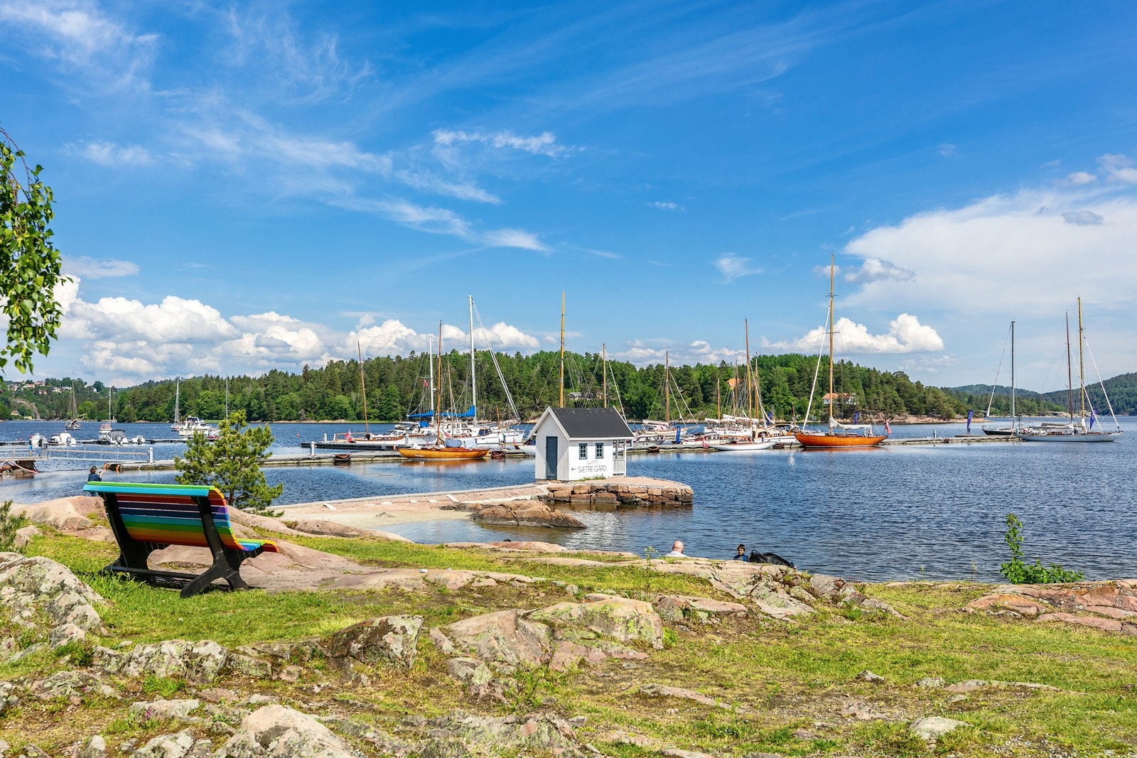 Badestrand i Sætre sentrum. Galleribilde