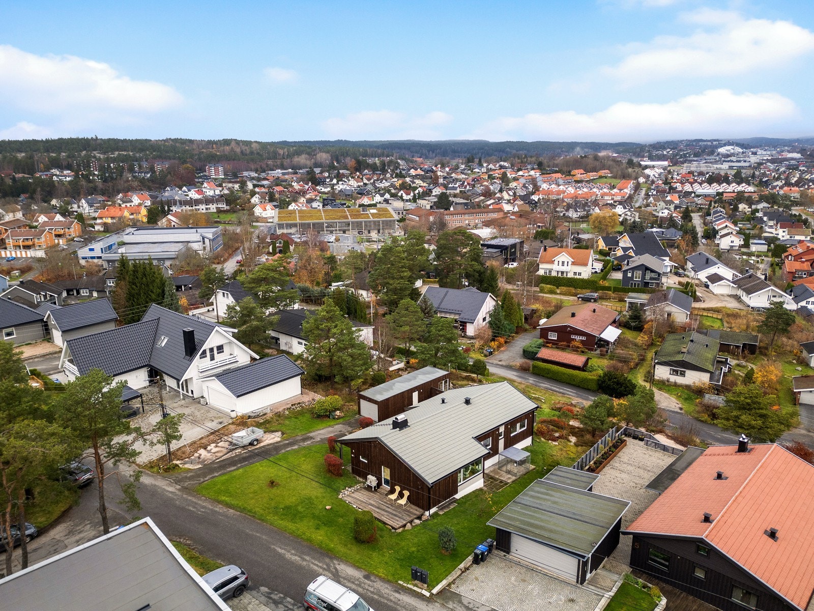 Et familievennlig nabolag som oppleves som svært trygt, med lite støy. Galleribilde