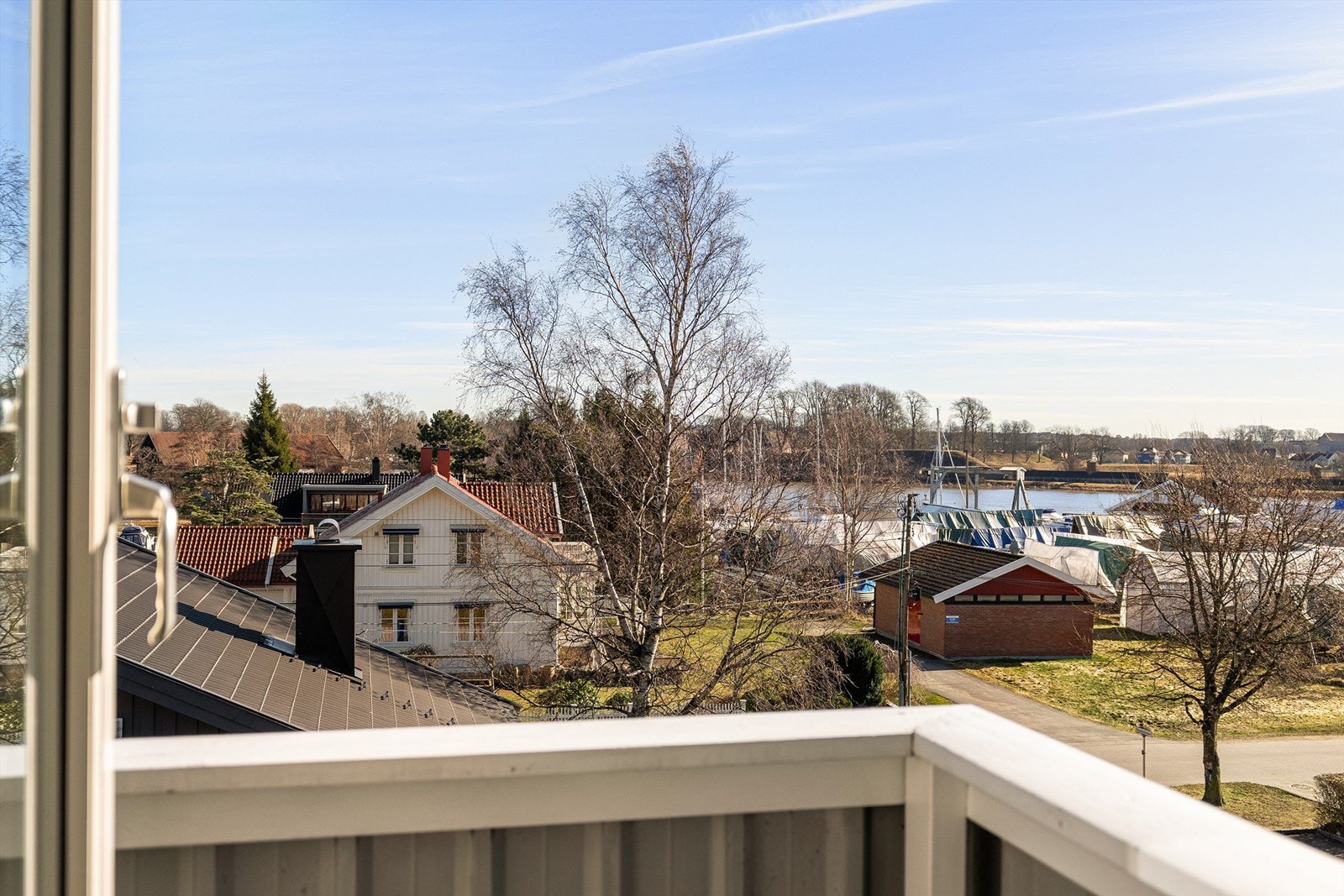 I den luftige høyden av tredje etasje er det fin utsikt å se, blant annet over Glomma til Gamlebyen. Galleribilde